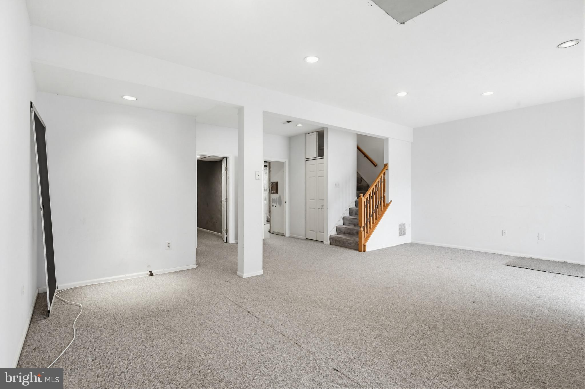 GREENSPRING EAST - Residential