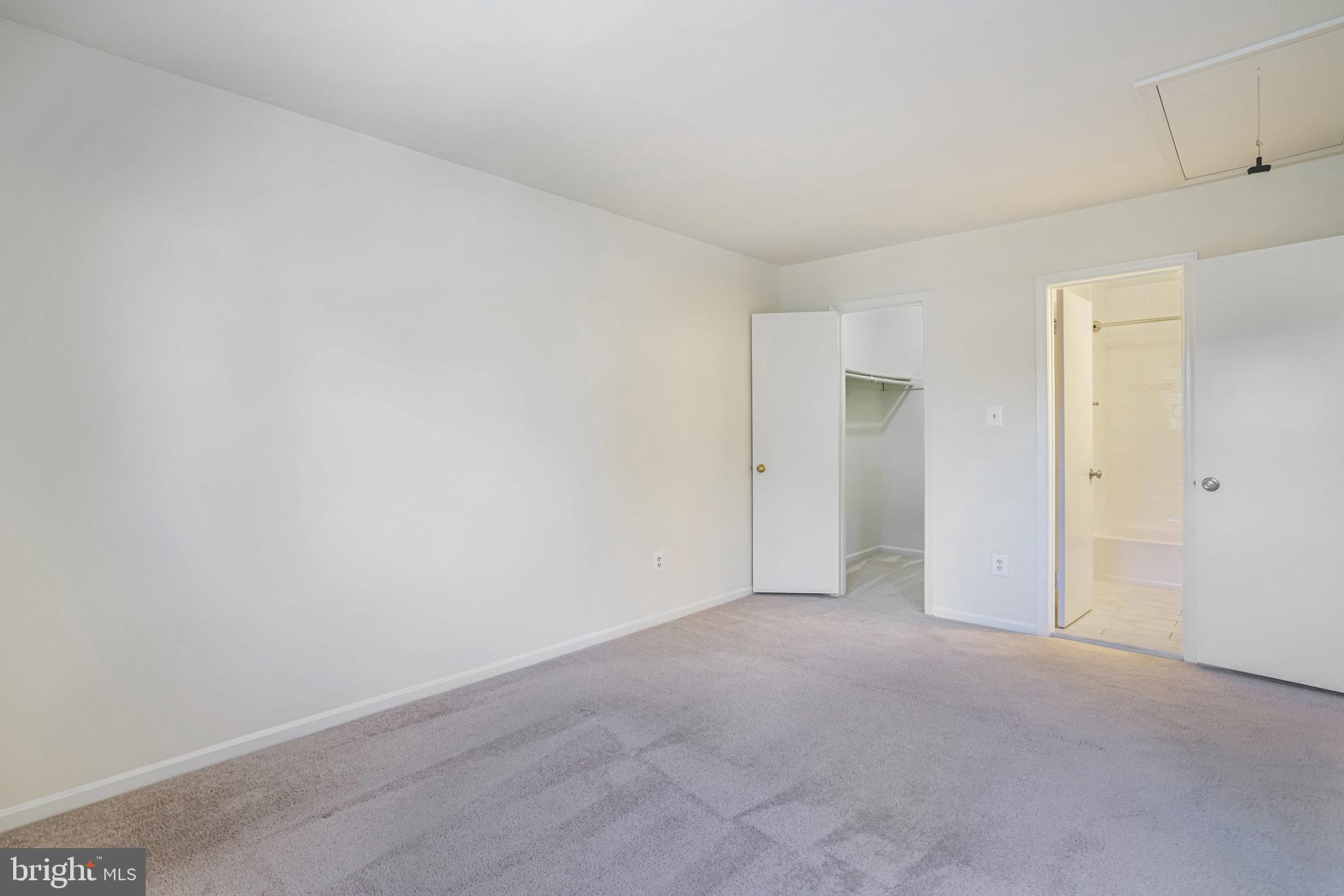 ROYAL COURT - Residential Lease