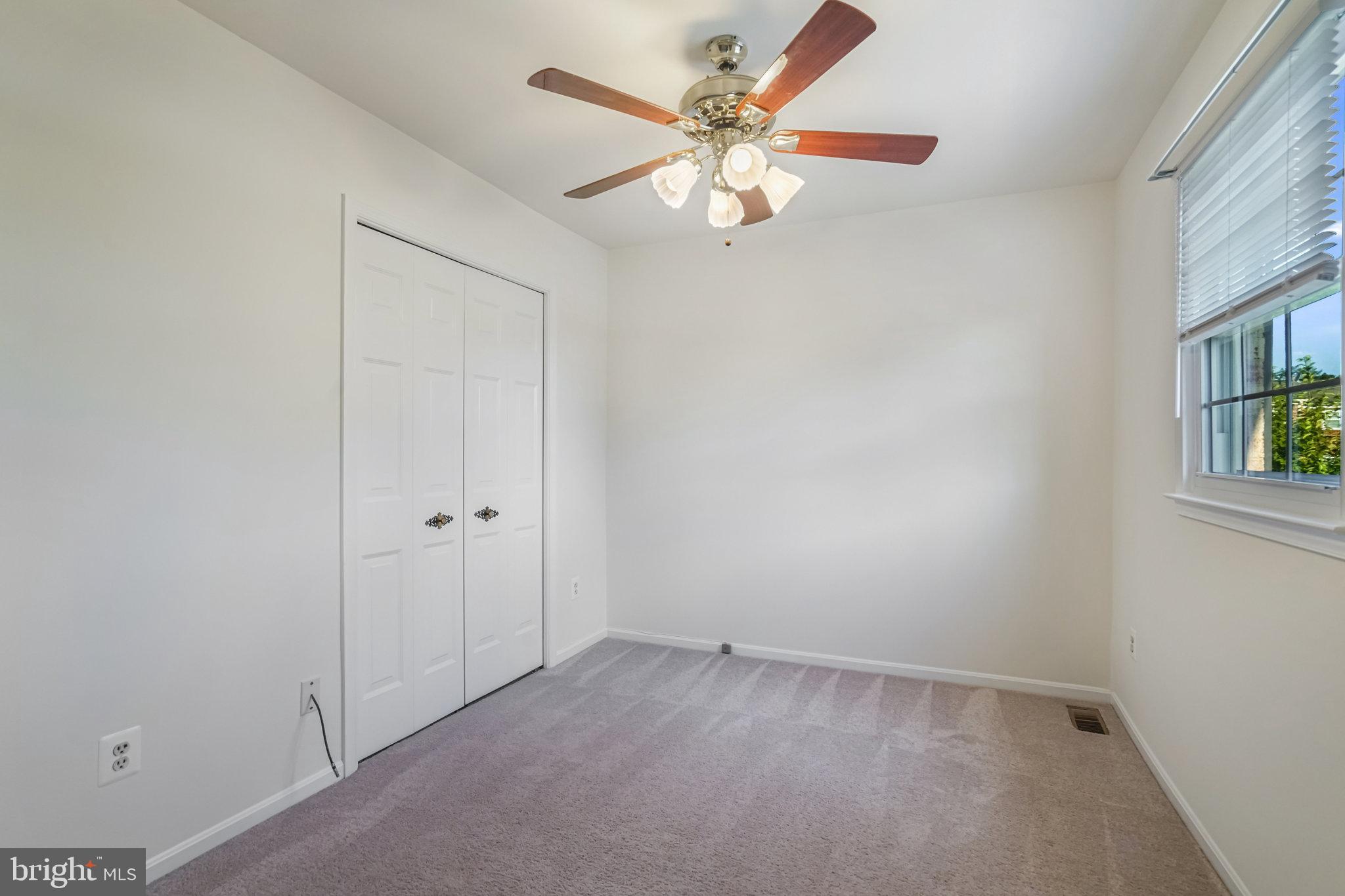 ROYAL COURT - Residential Lease