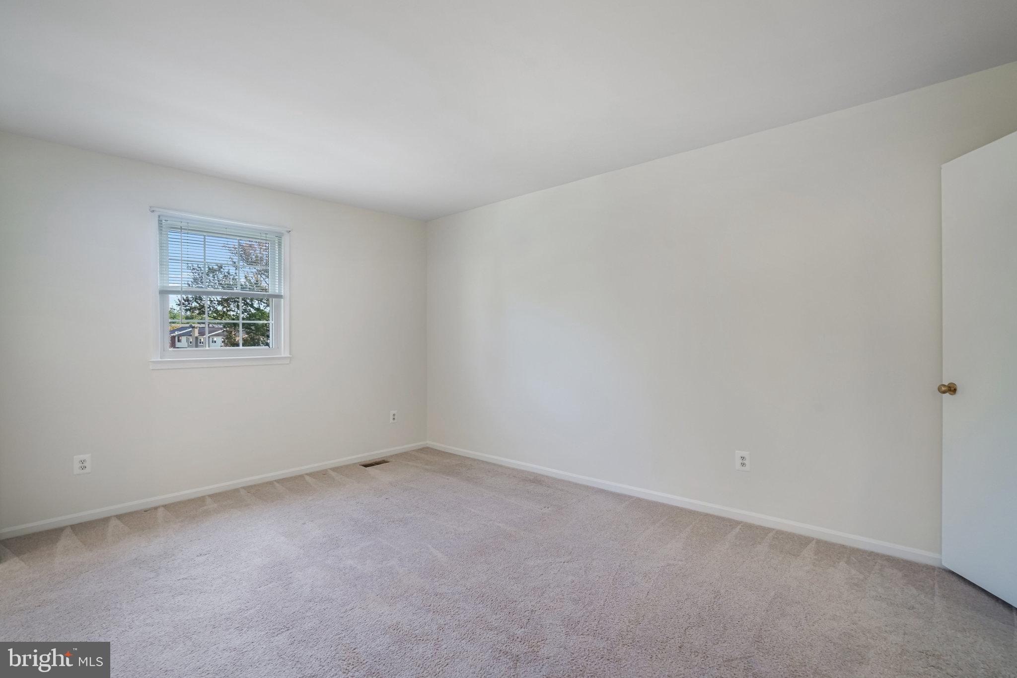 ROYAL COURT - Residential Lease