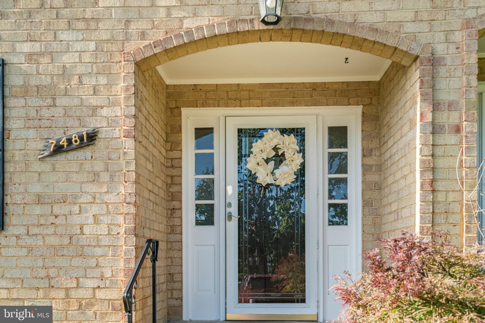 ROYAL COURT - Residential Lease