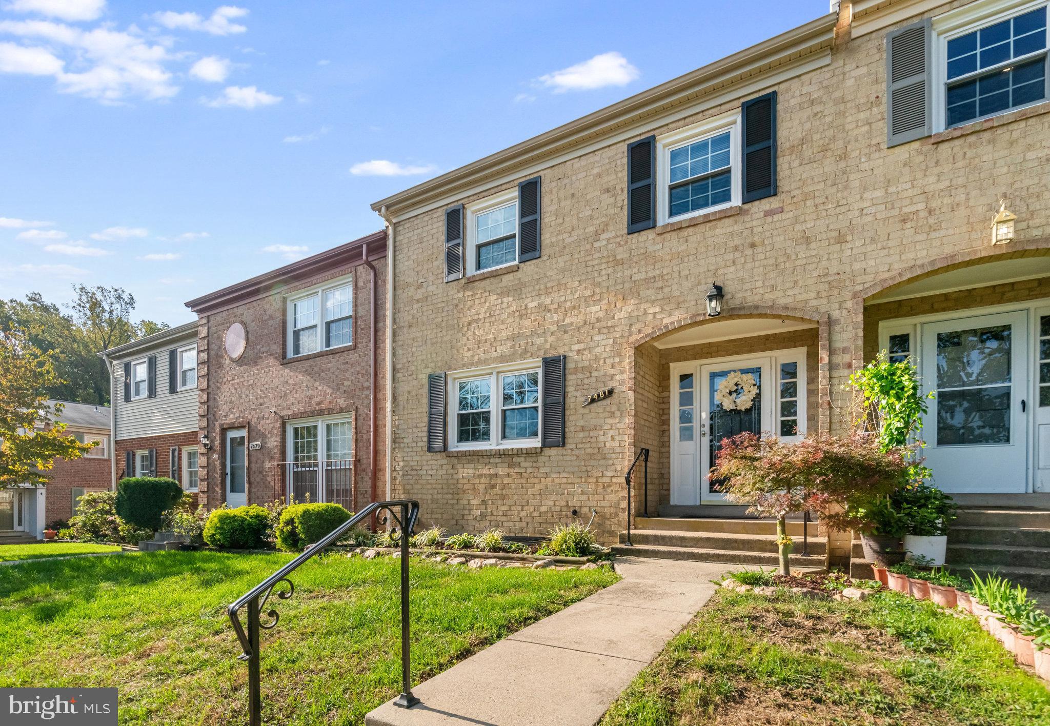 ROYAL COURT - Residential Lease