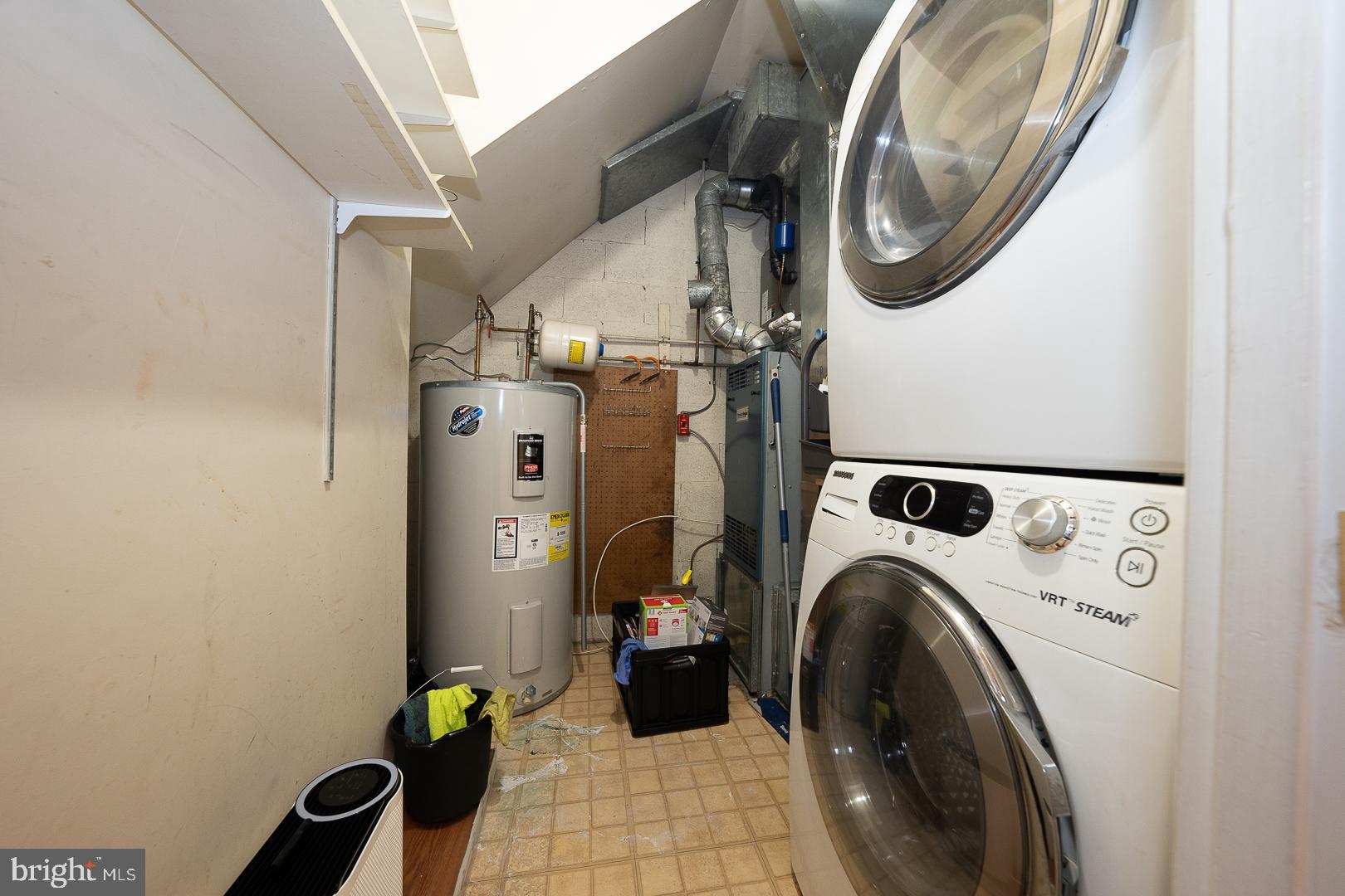 WOODSIDE VIL - Residential Lease