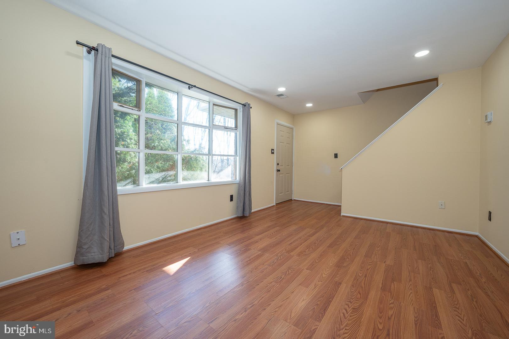 WOODSIDE VIL - Residential Lease