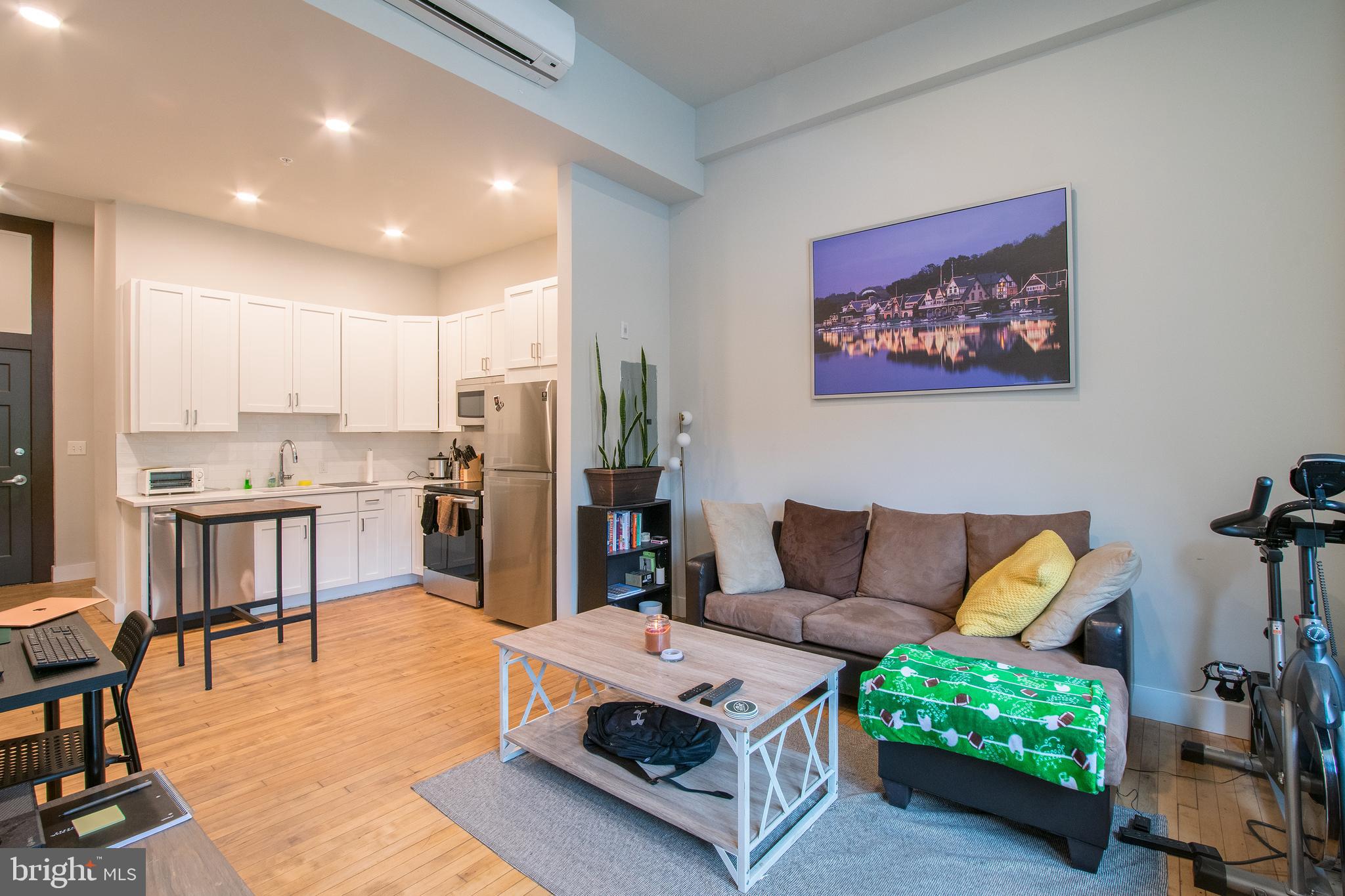 POINT BREEZE - Residential Lease