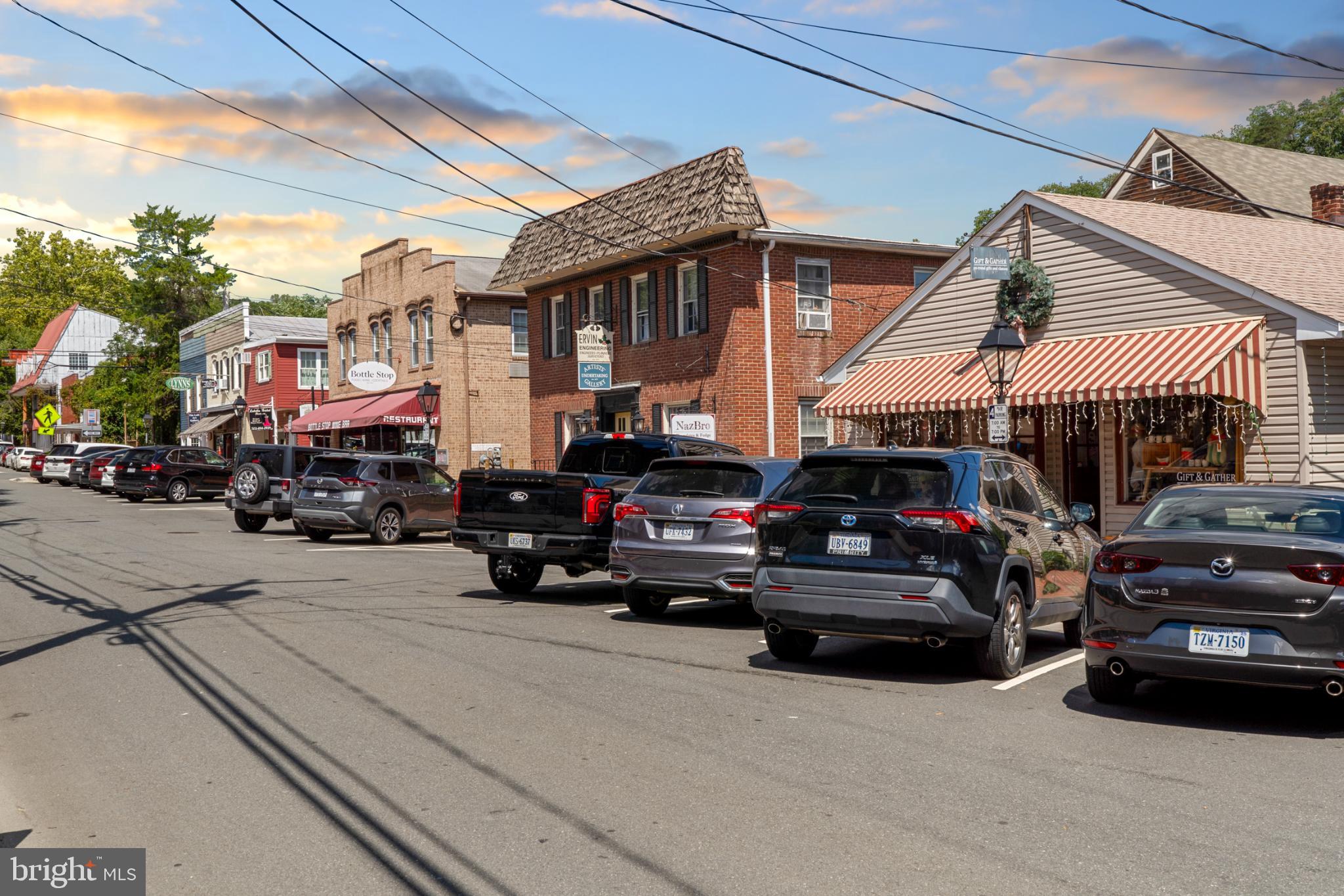 OCCOQUAN RIDGE CONDO - Residential