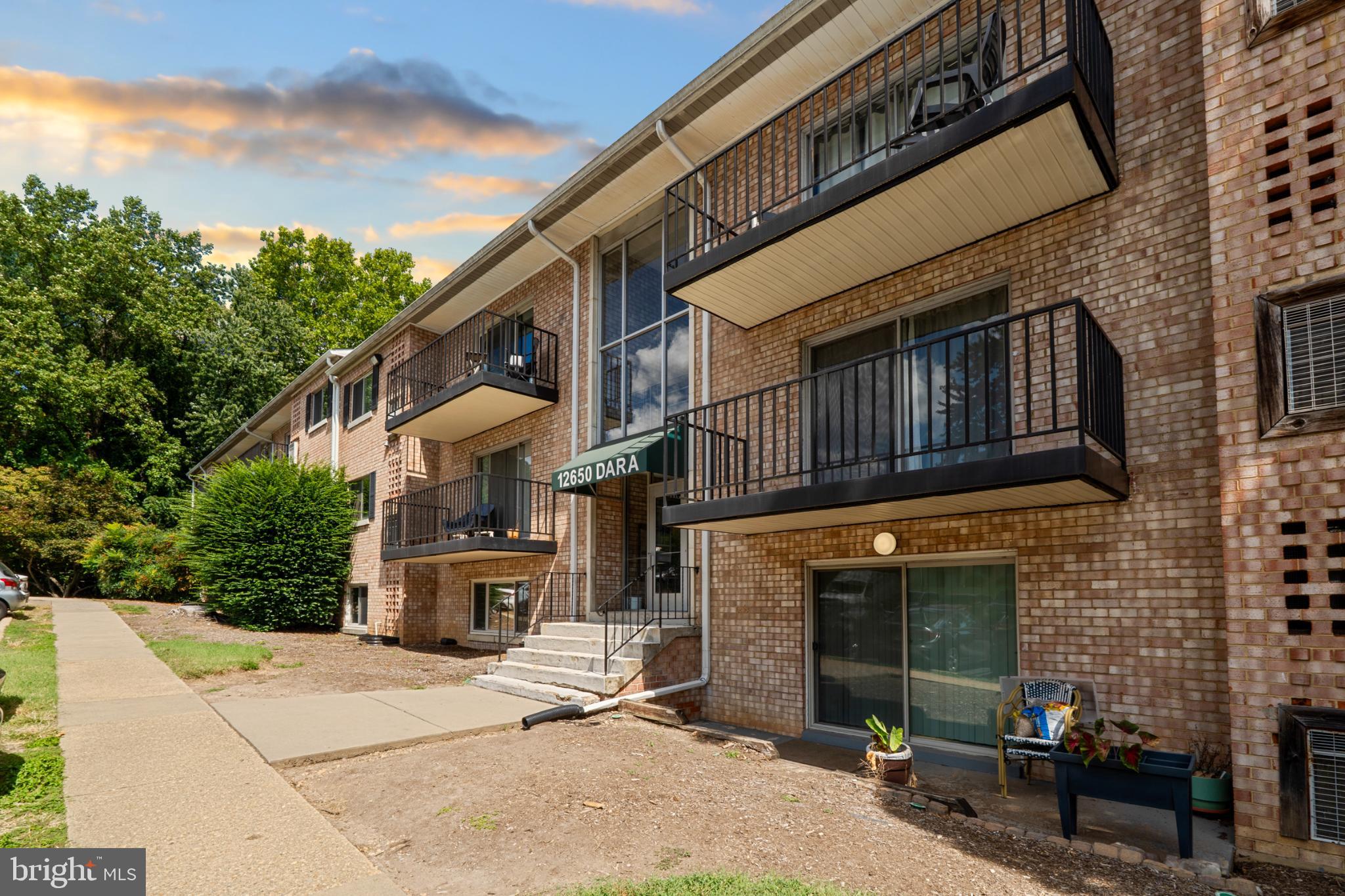 OCCOQUAN RIDGE CONDO - Residential