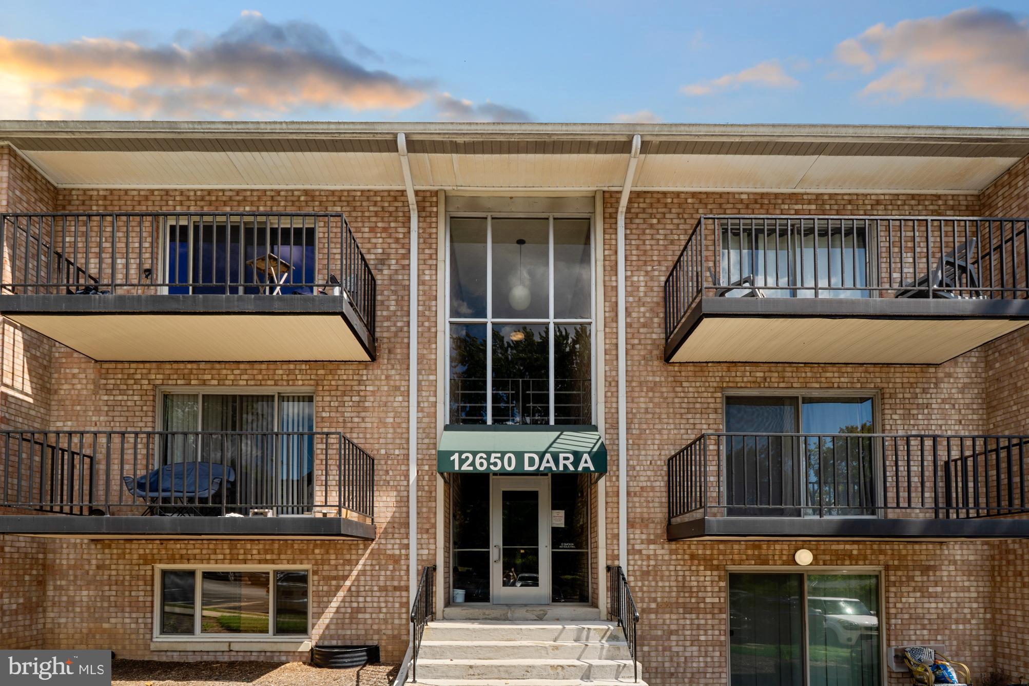 OCCOQUAN RIDGE CONDO - Residential