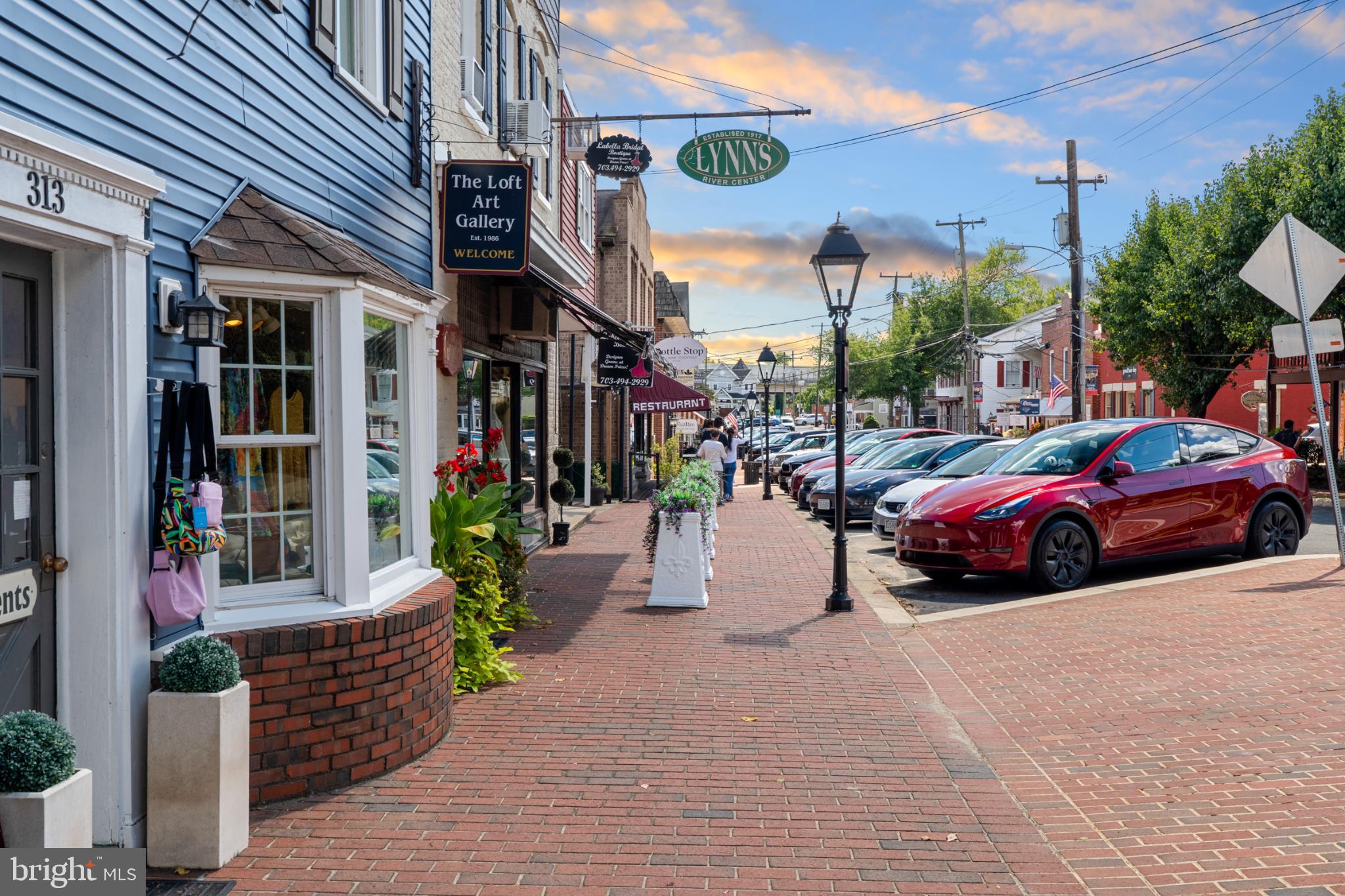 OCCOQUAN RIDGE CONDO - Residential