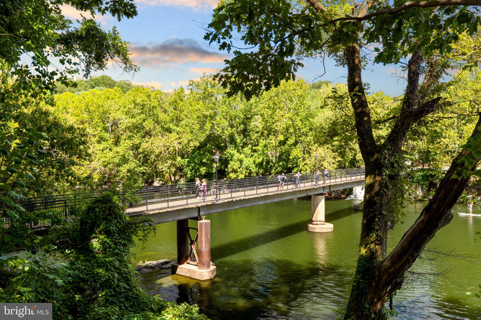 OCCOQUAN RIDGE CONDO - Residential