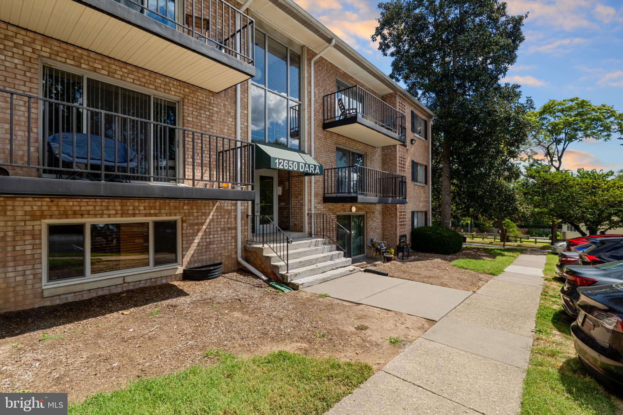 OCCOQUAN RIDGE CONDO - Residential