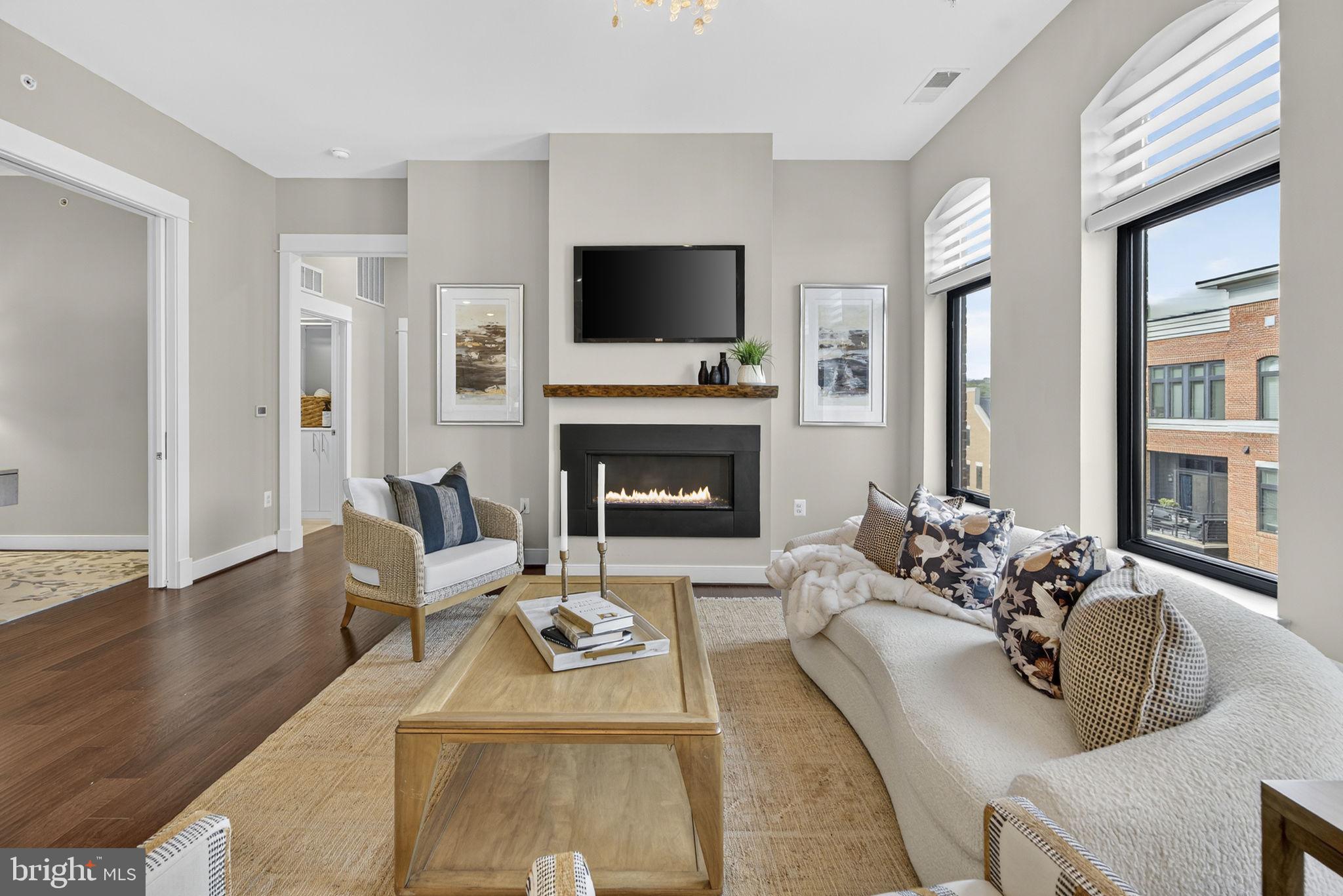 3 STATIONMASTER STREET SE 402