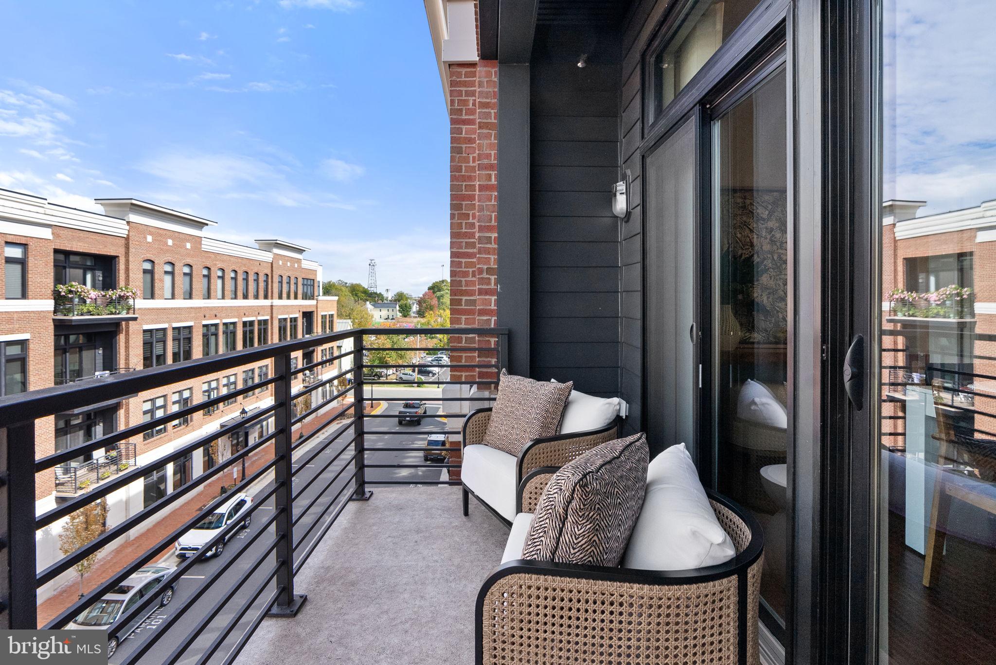 KING STREET STATION CONDO - Residential