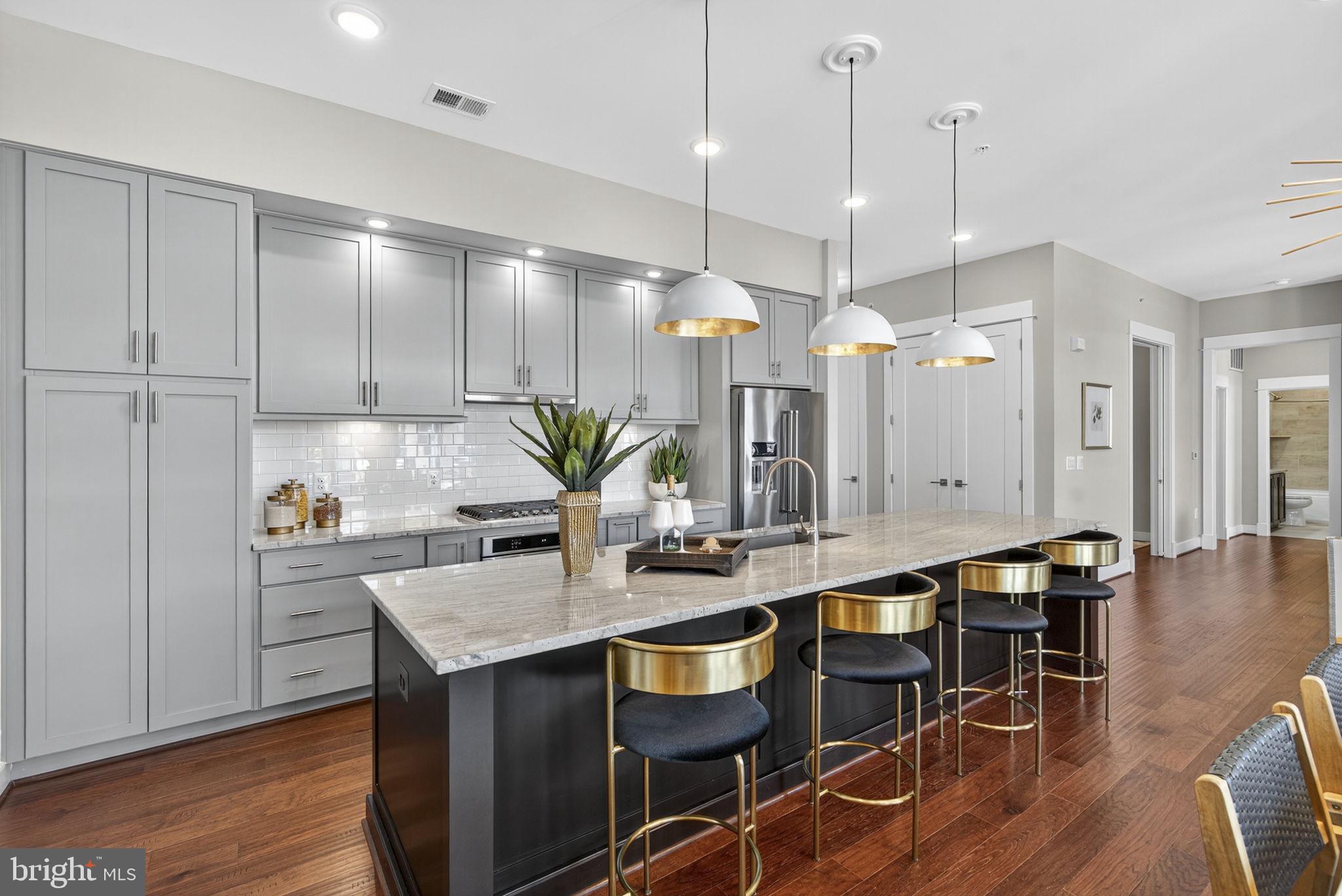 KING STREET STATION CONDO - Residential