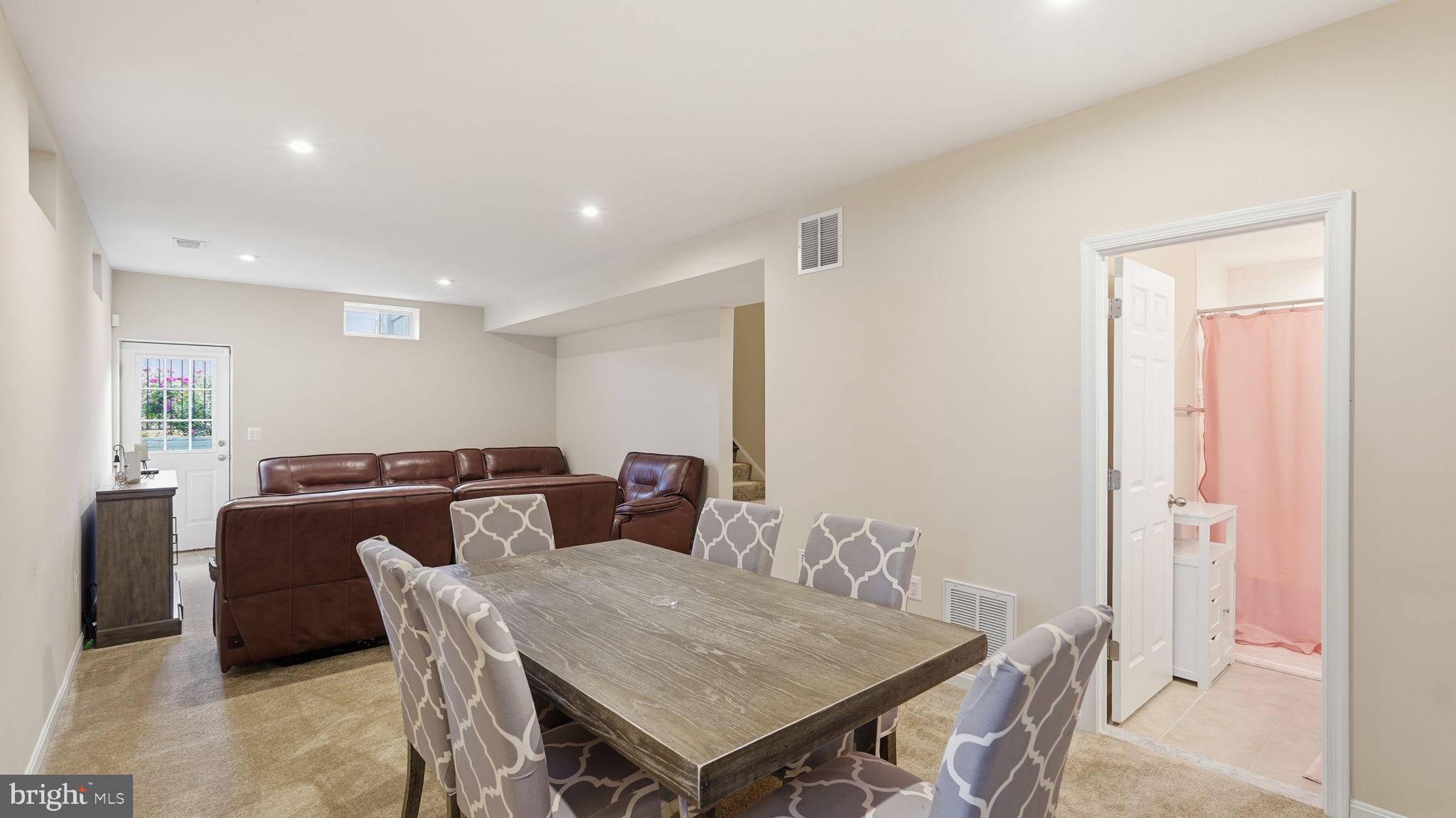 EMBREY MILL - Residential