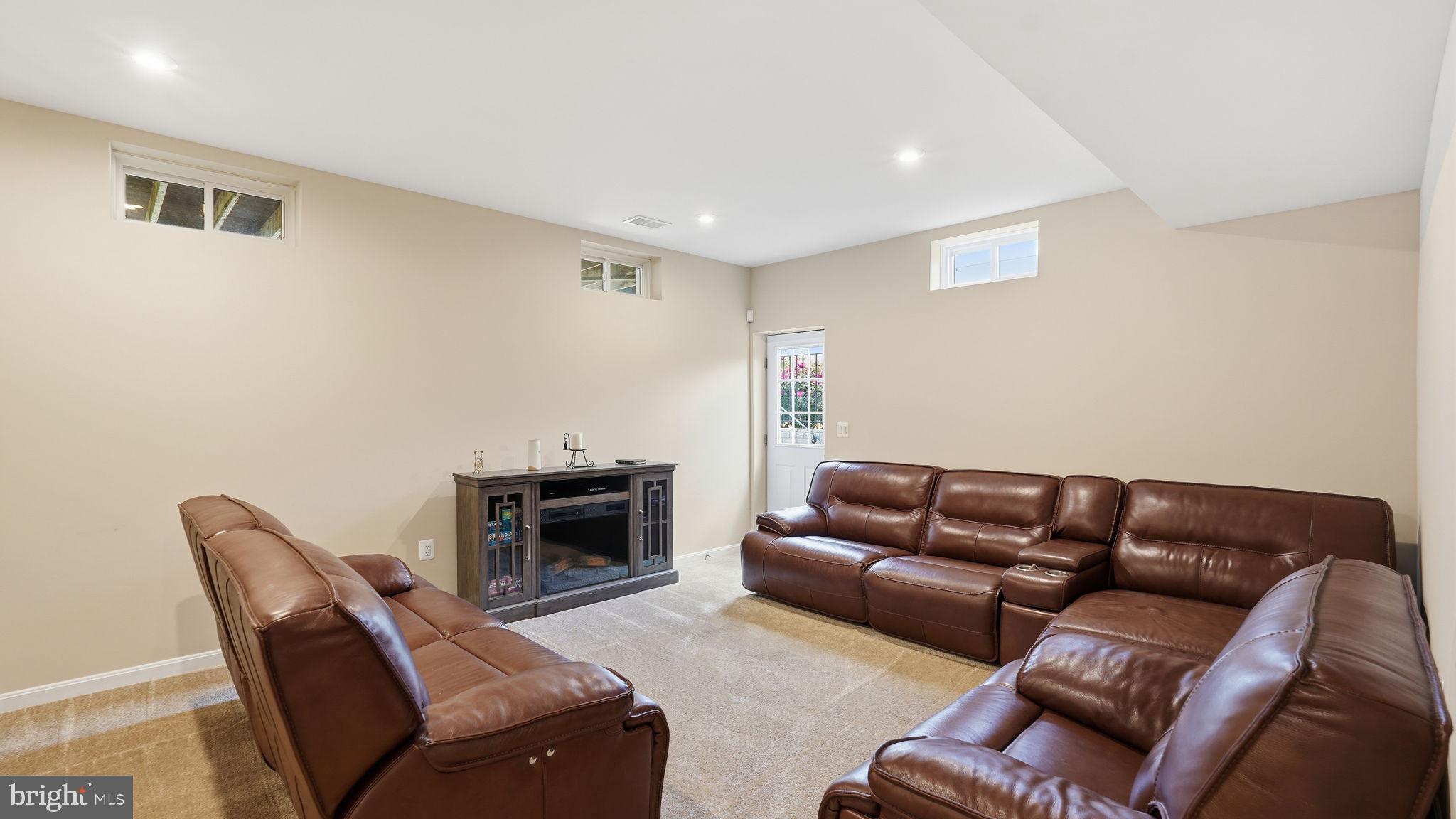EMBREY MILL - Residential