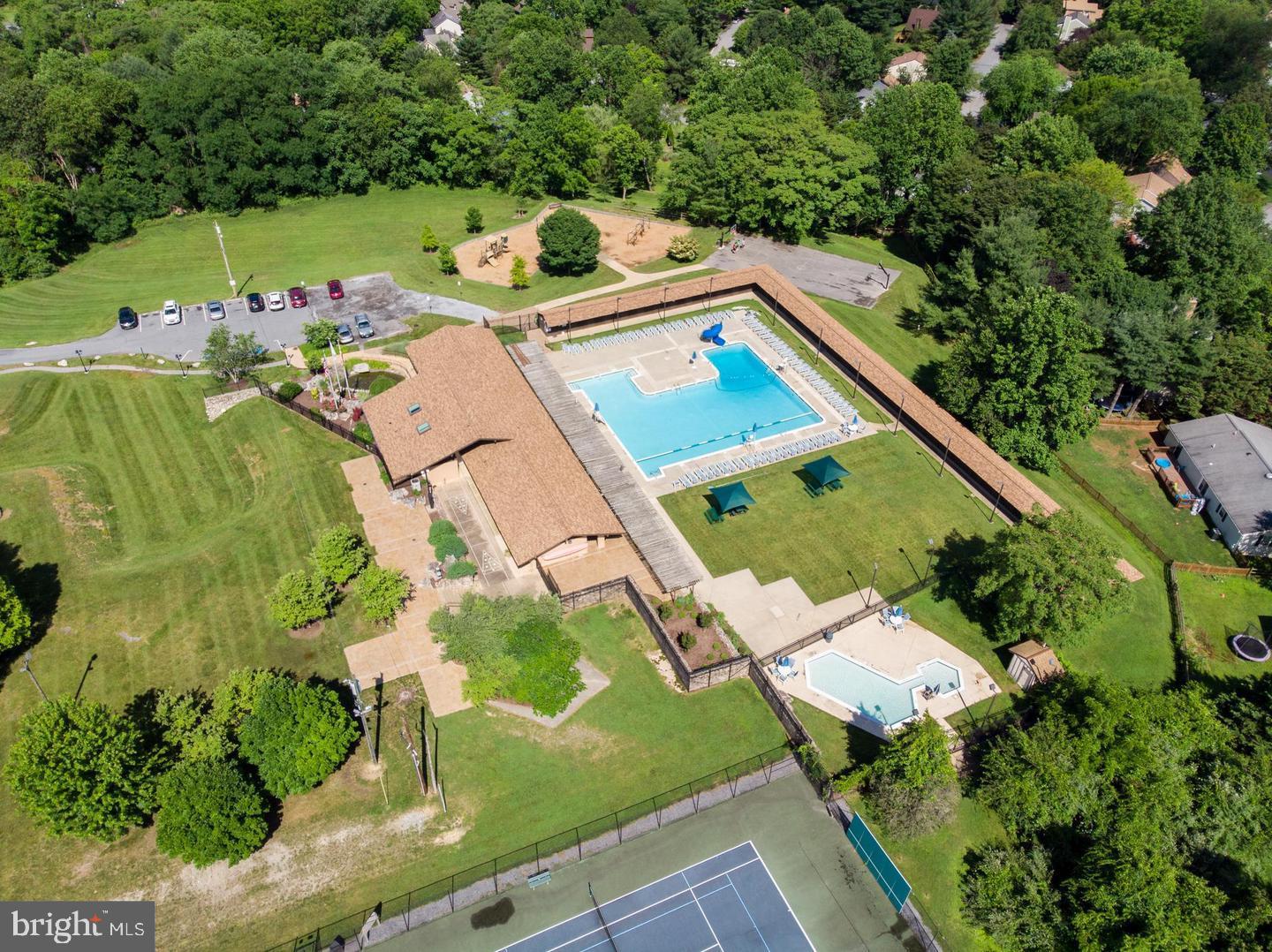 LINGANORE GARDEN CONDOMINIUMS - Residential