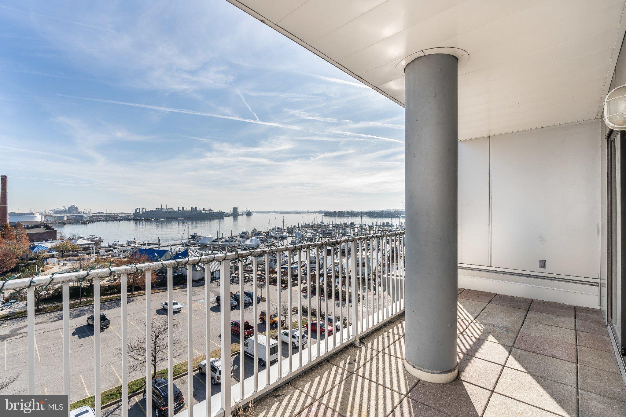 2702 LIGHTHOUSE PT E 532