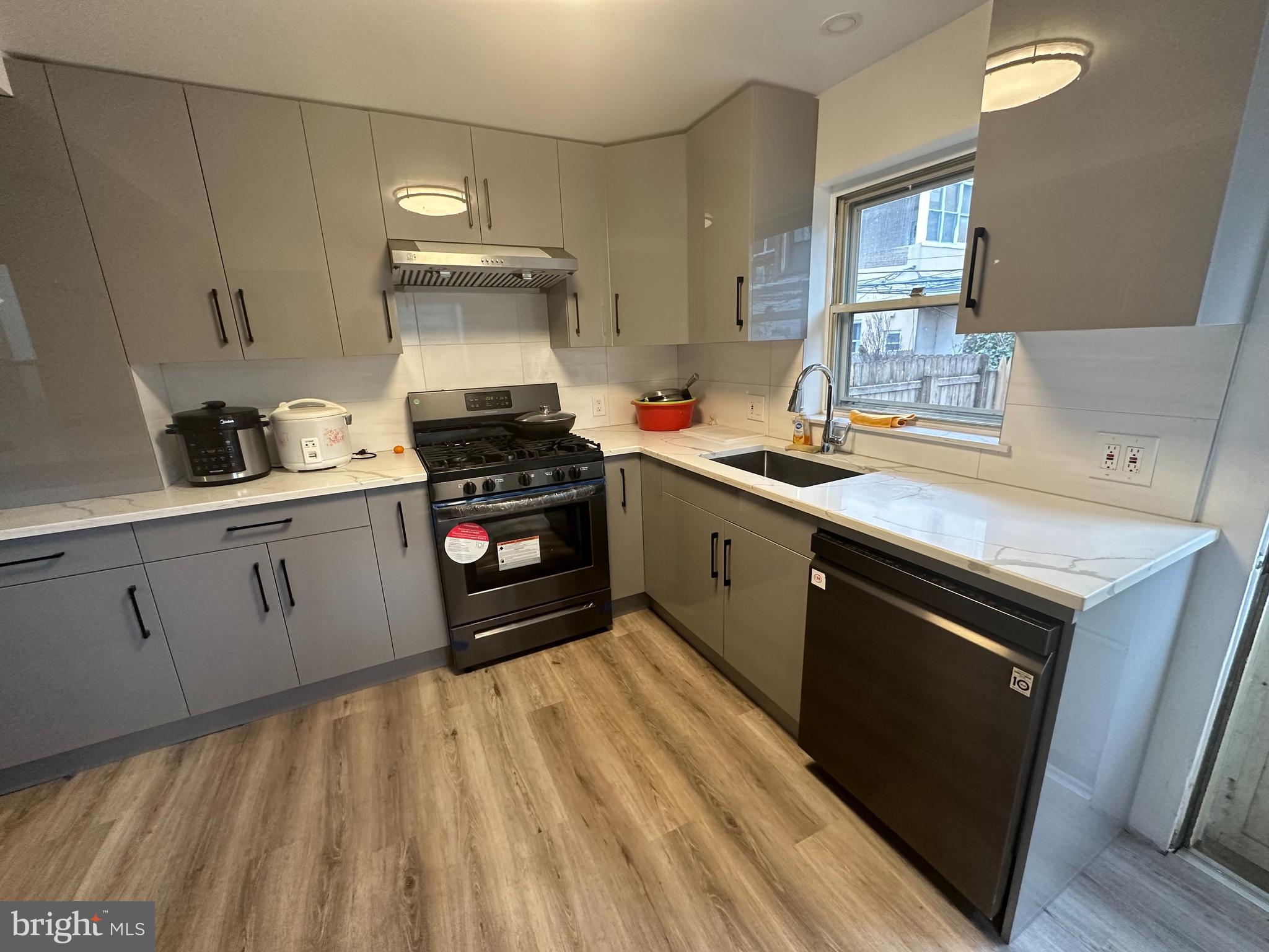 PHILADELPHIA - Residential