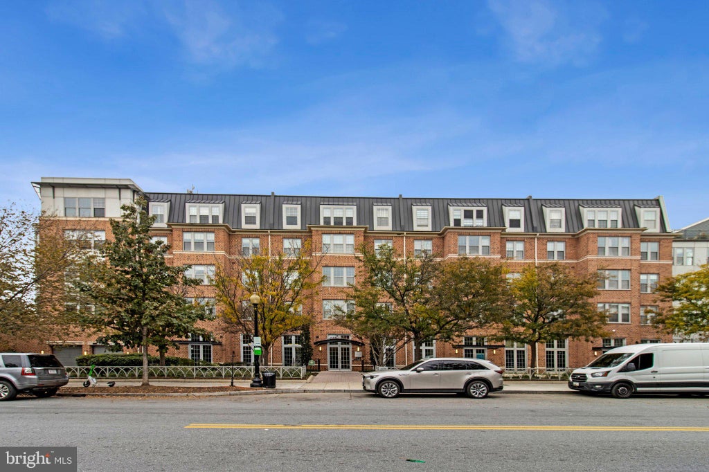 Photo of 1391 Pennsylvania Avenue SE #446, WASHINGTON, DC 20003 (MLS # DCDC2289810)