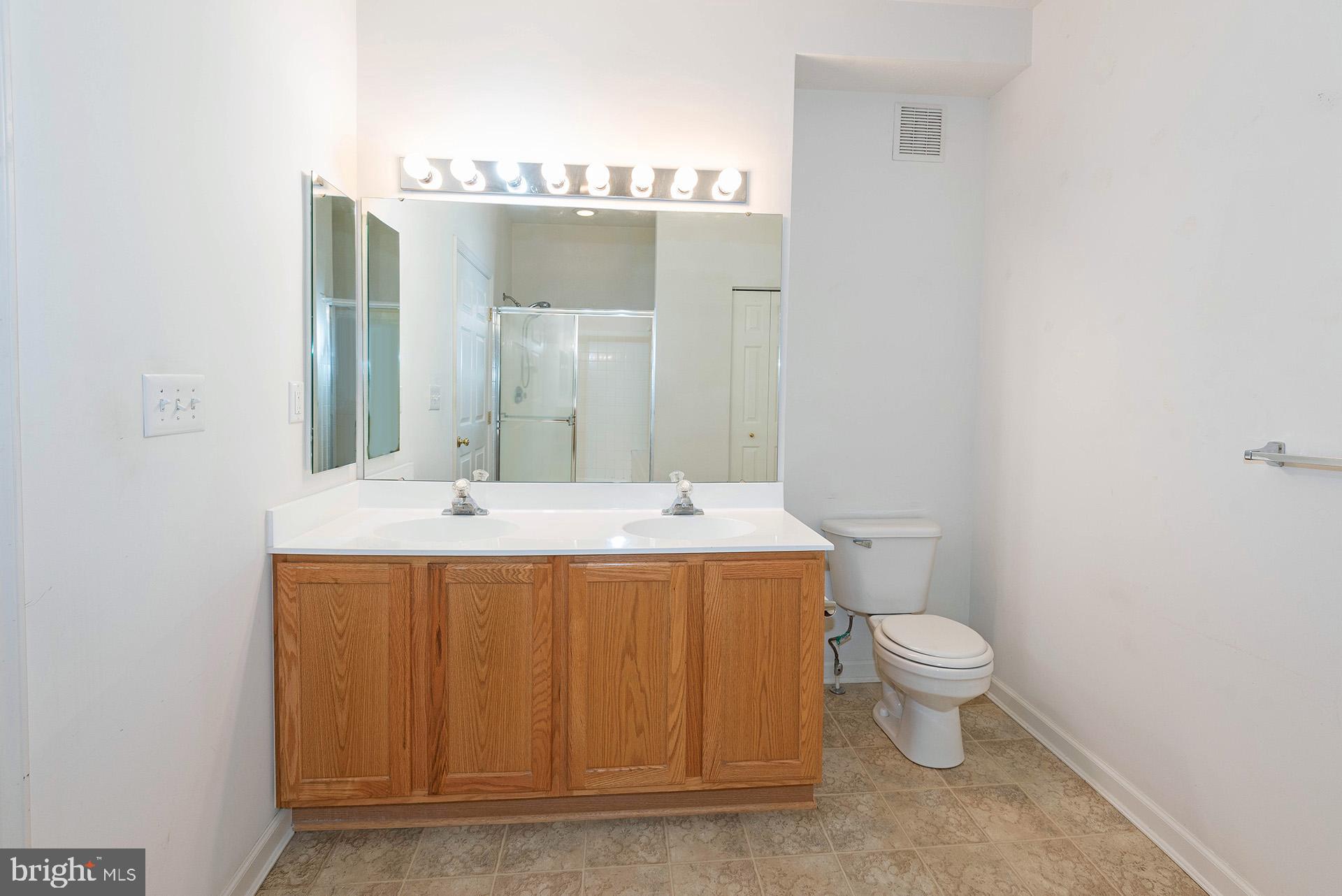 CHESTNUT POINT EAST - Residential