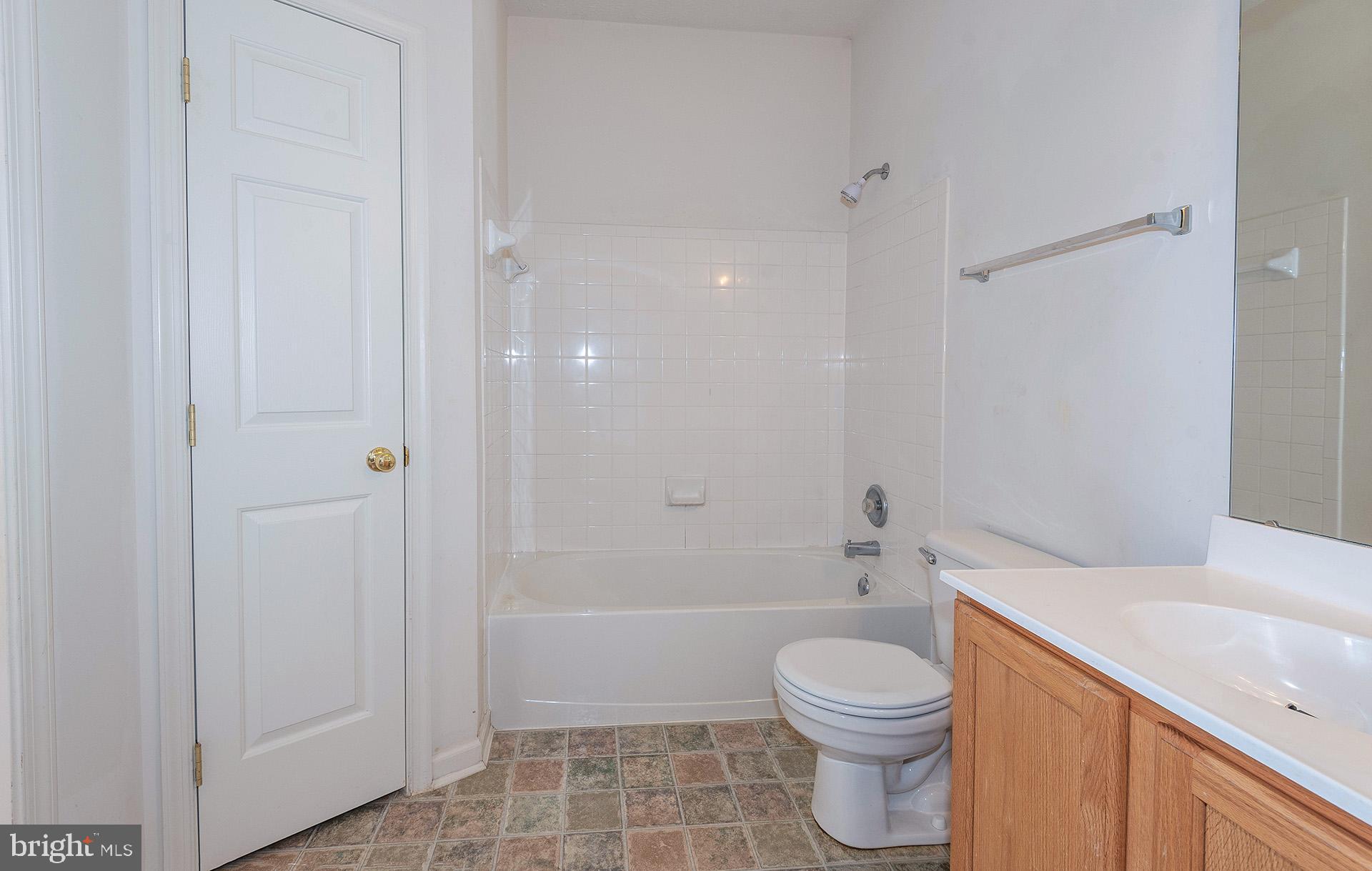 CHESTNUT POINT EAST - Residential