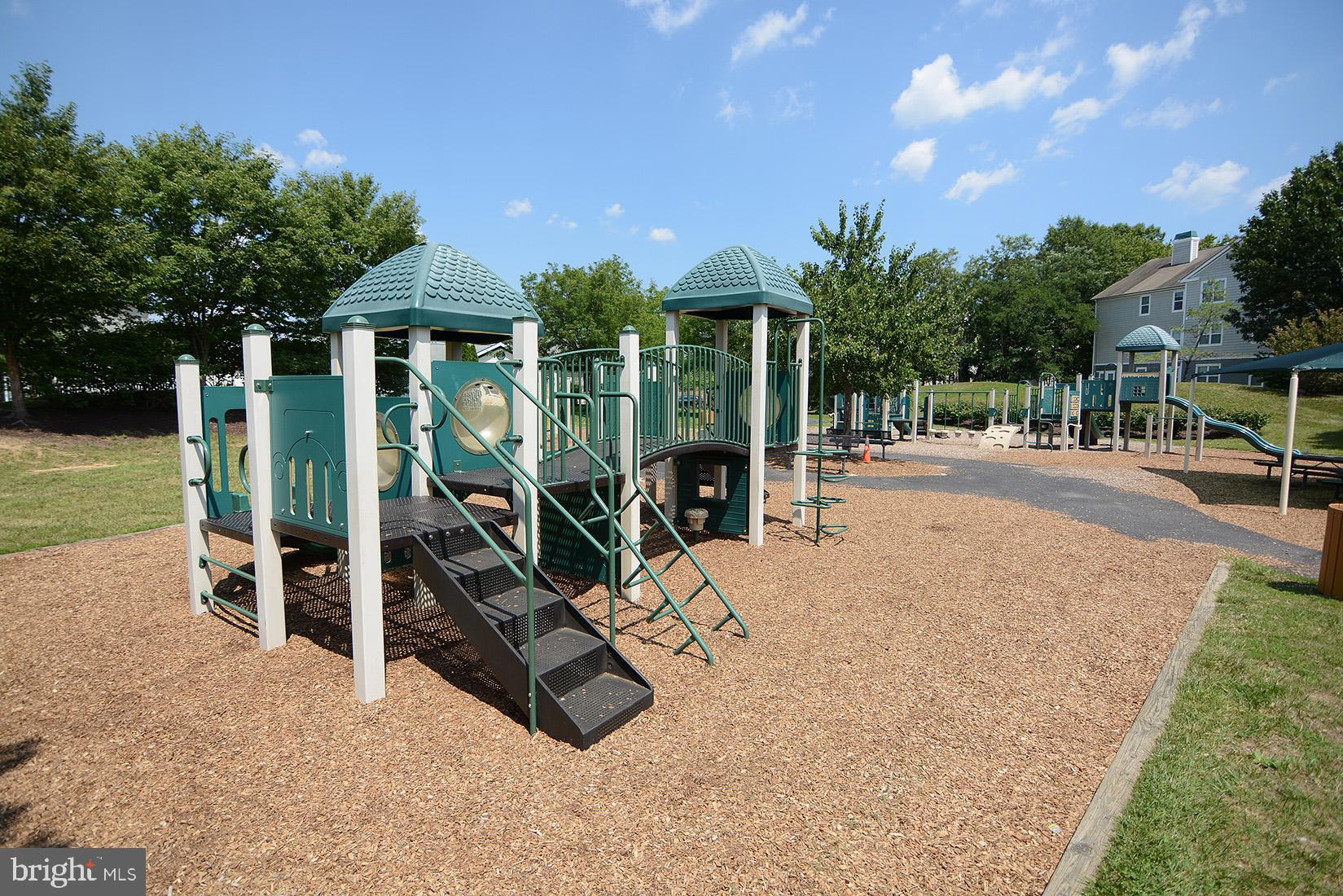 CHESTNUT POINT EAST - Residential