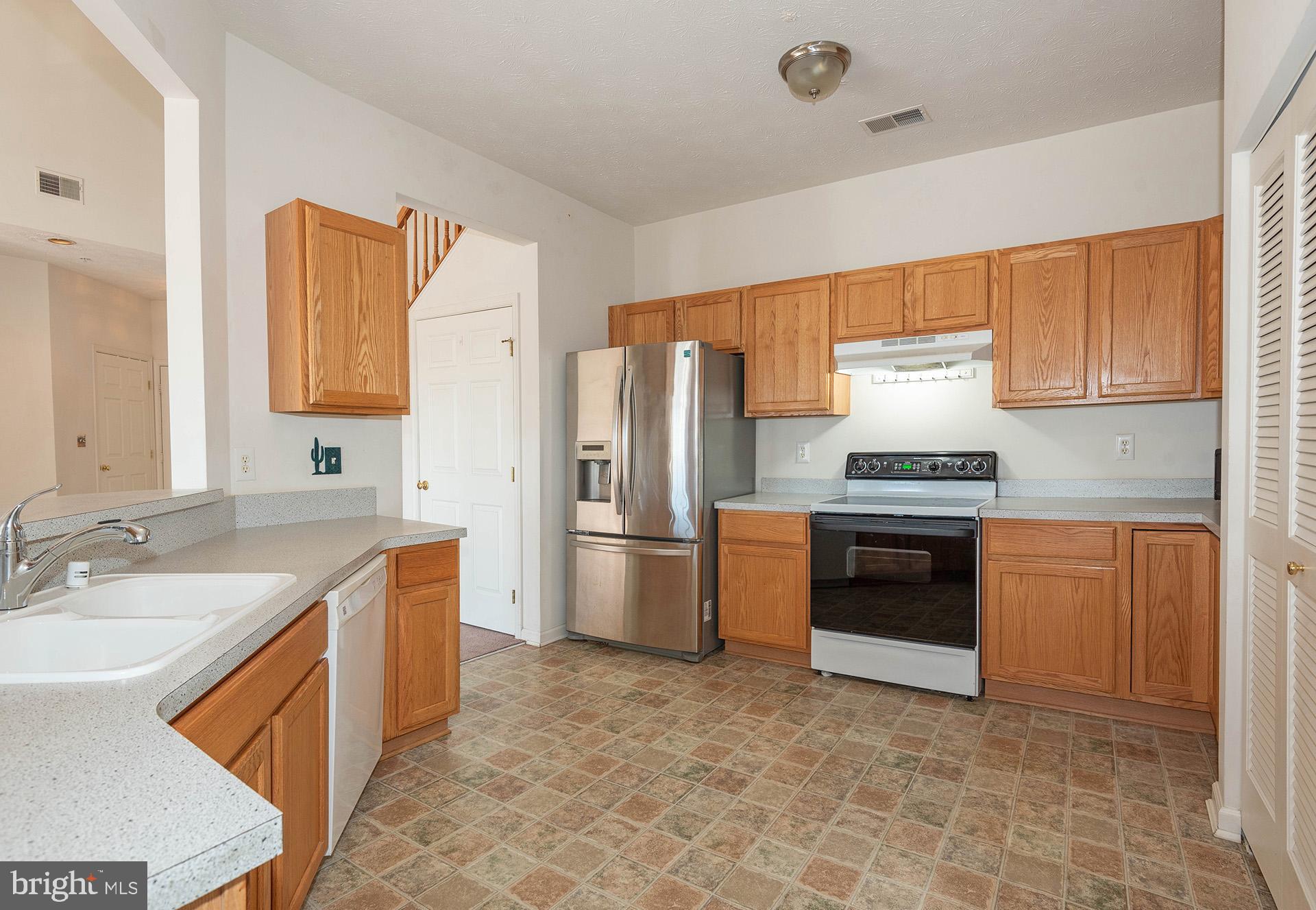 CHESTNUT POINT EAST - Residential