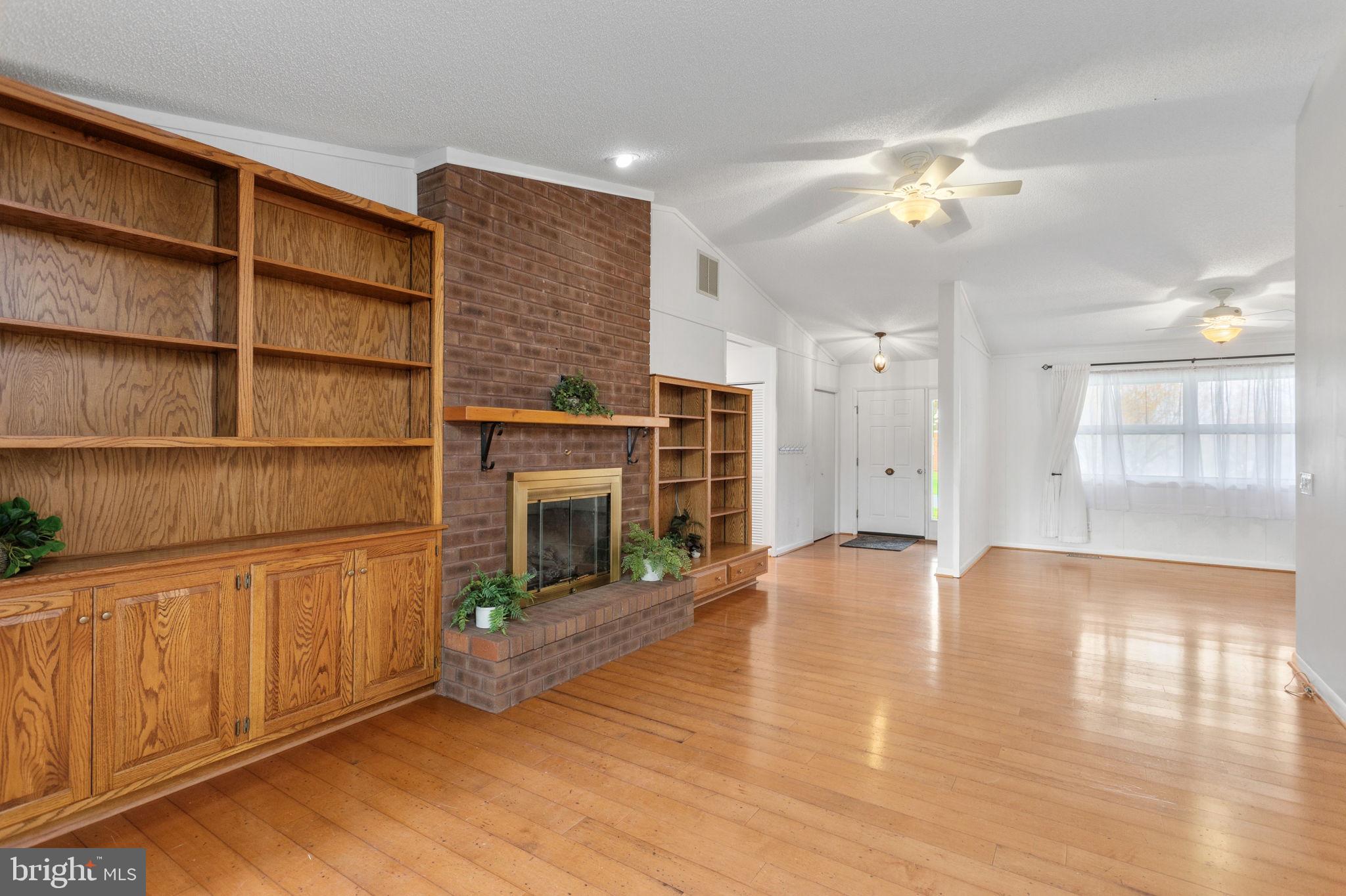 LAKEWOOD - Residential