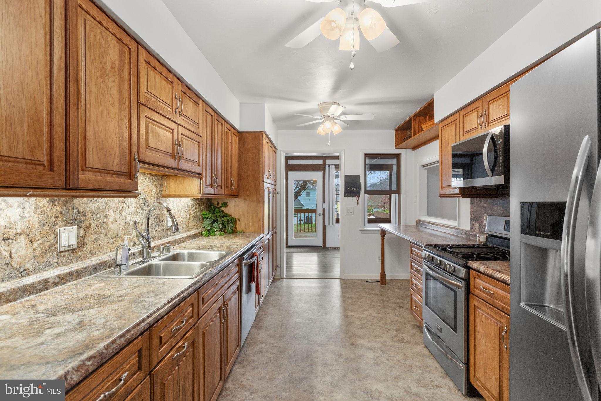 LAKEWOOD - Residential