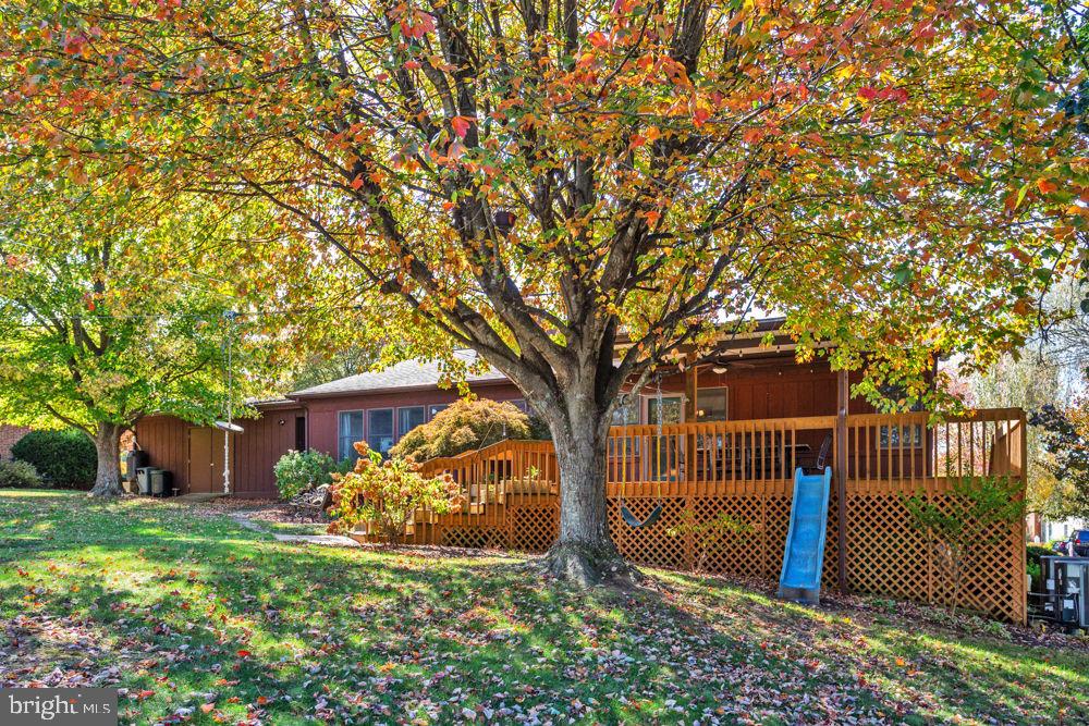 LAKEWOOD - Residential