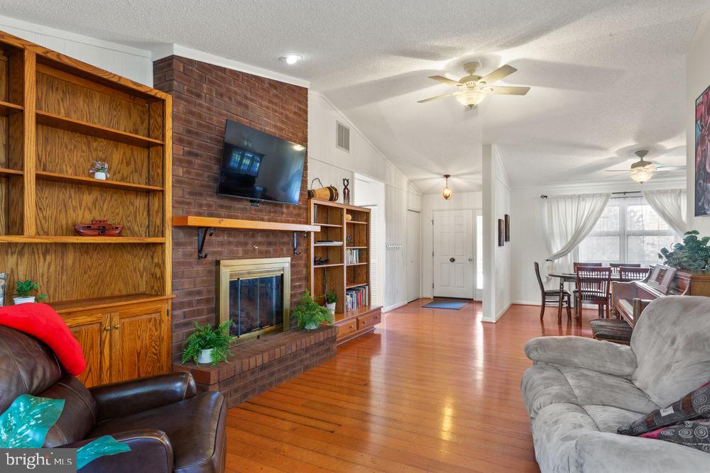 LAKEWOOD - Residential