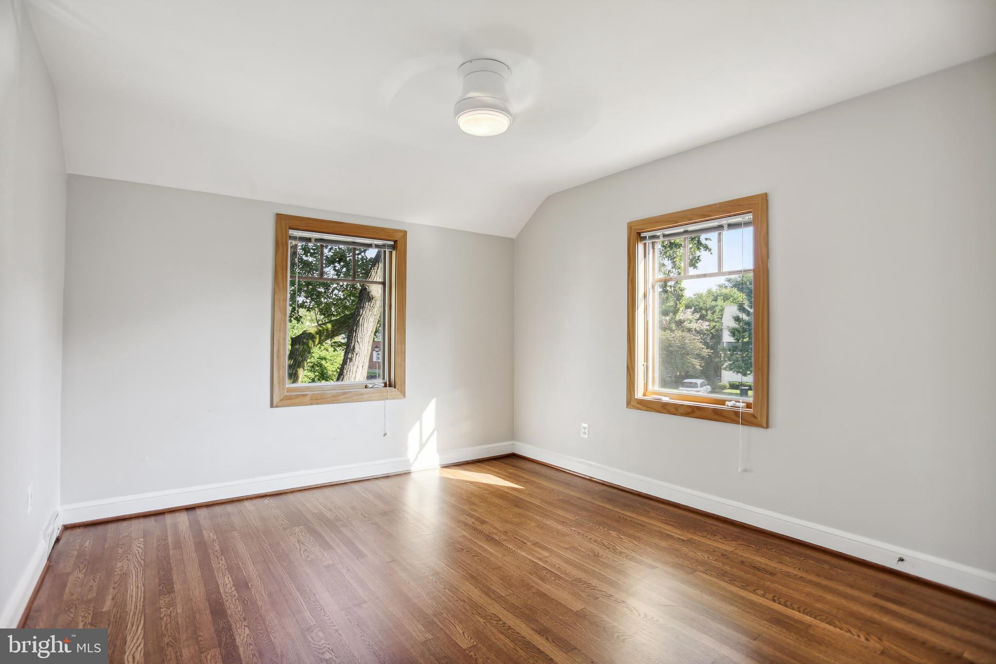 ARLINGTON FOREST - Residential