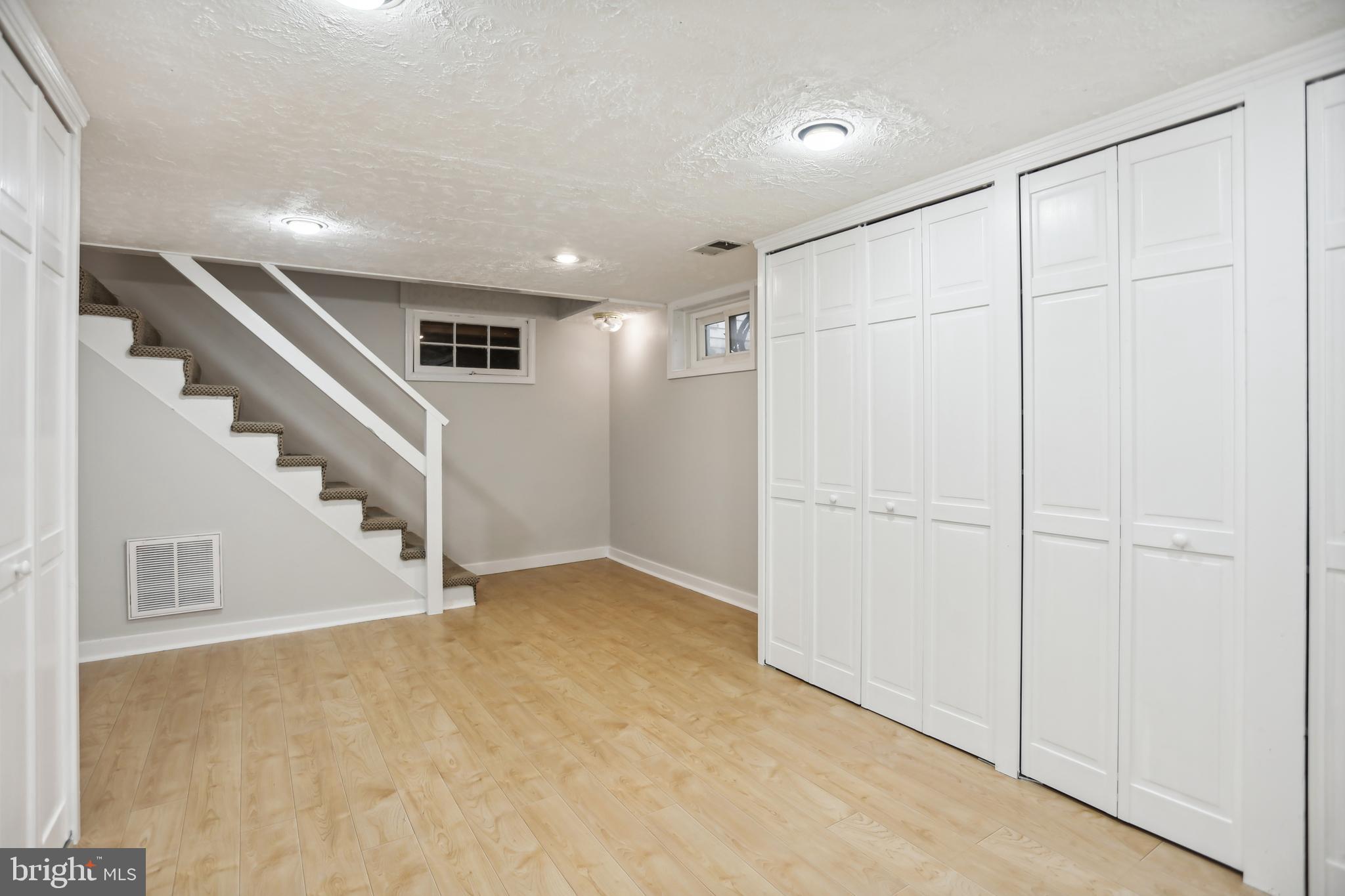 ARLINGTON FOREST - Residential