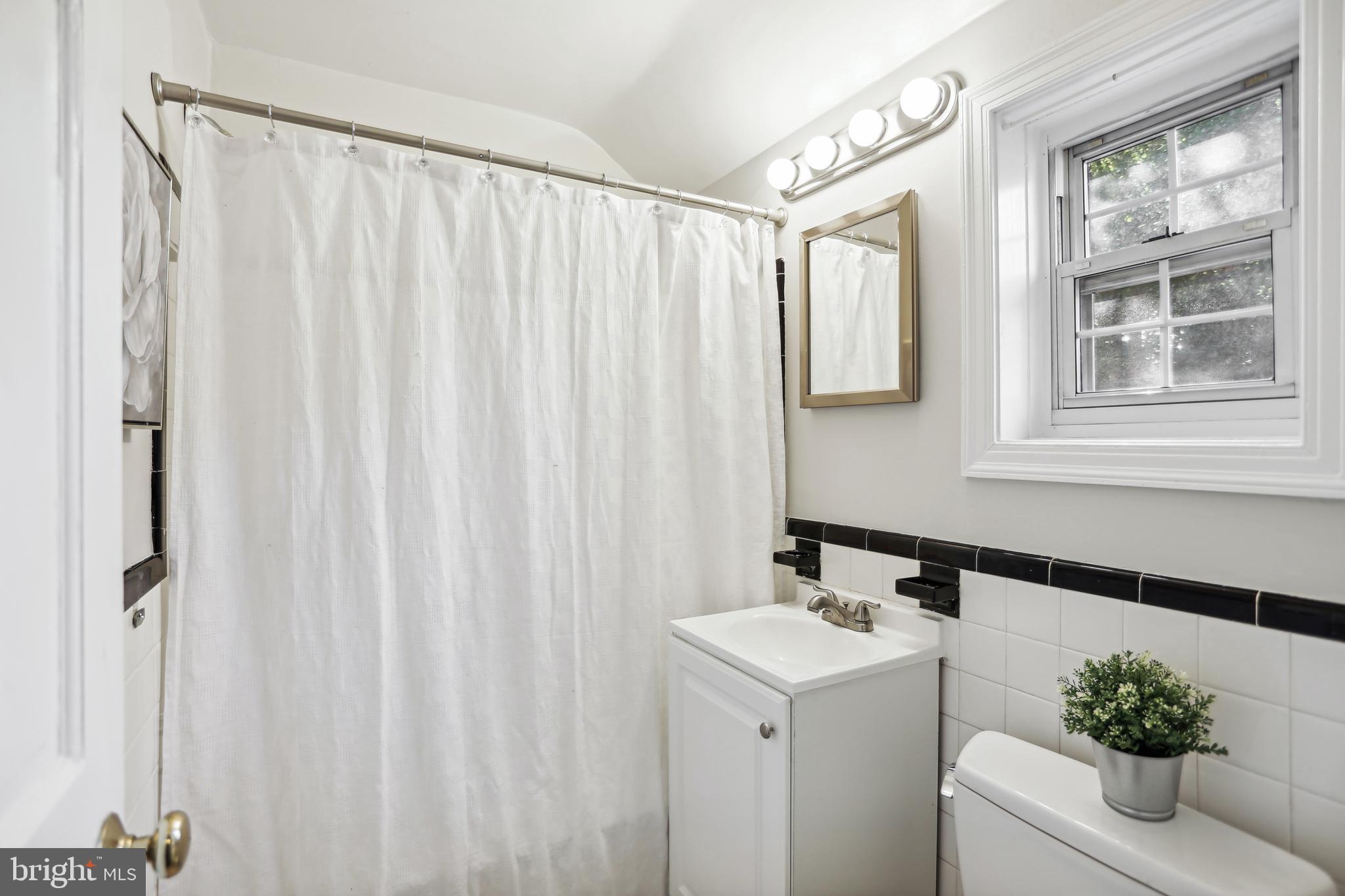 ARLINGTON FOREST - Residential