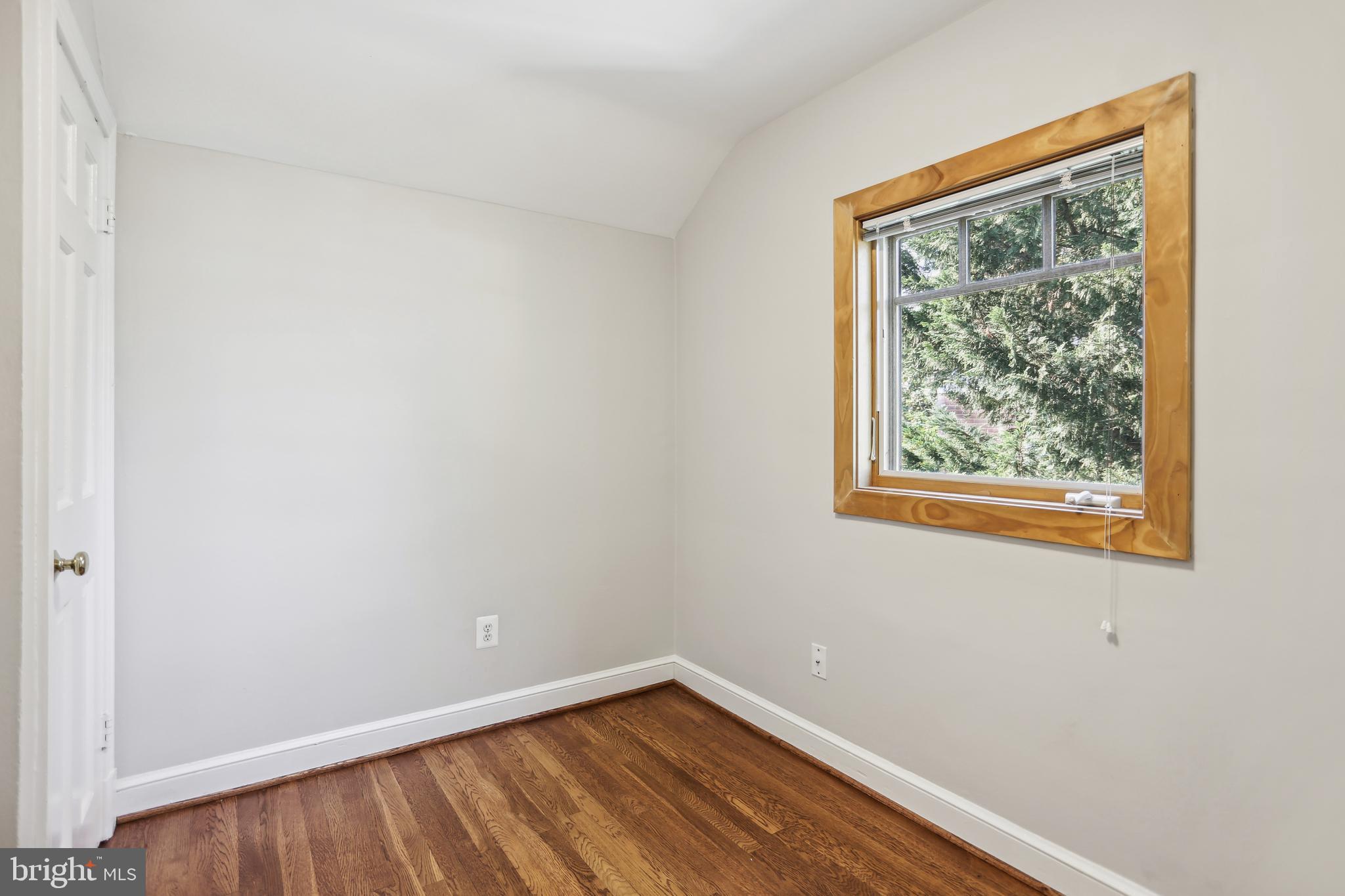 ARLINGTON FOREST - Residential