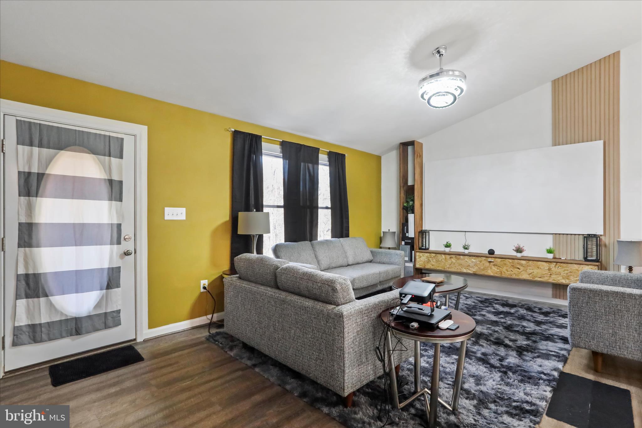 SHANNONDALE - Residential