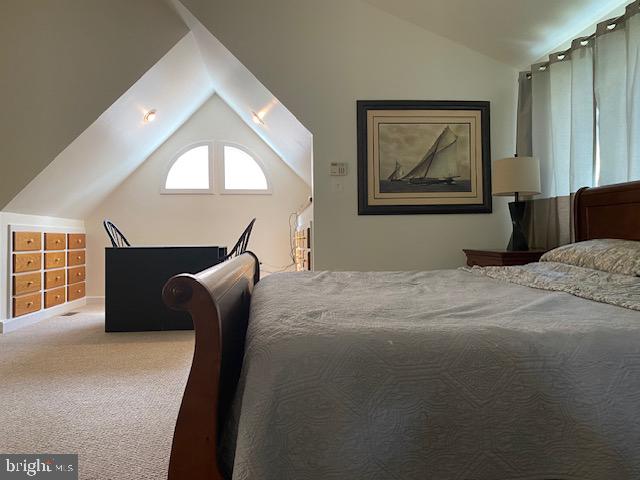 RIVERSIDE SHORES - Residential Lease