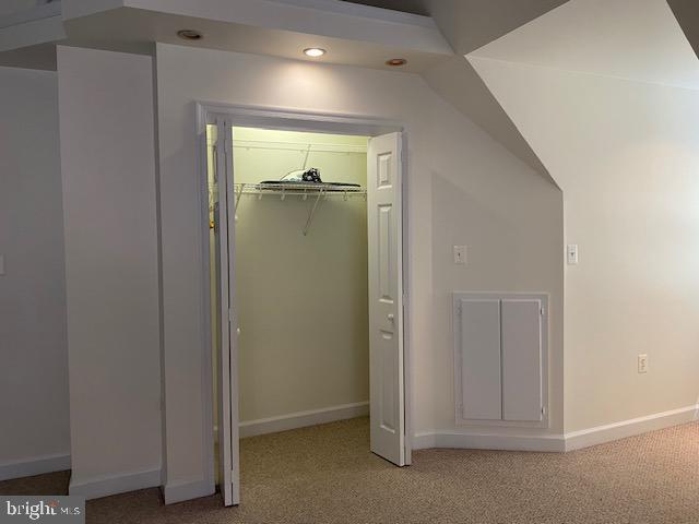 RIVERSIDE SHORES - Residential Lease