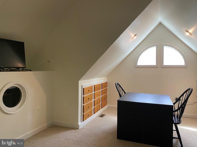 RIVERSIDE SHORES - Residential Lease