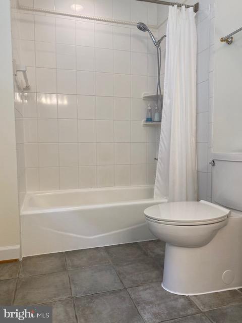 RIVERSIDE SHORES - Residential Lease