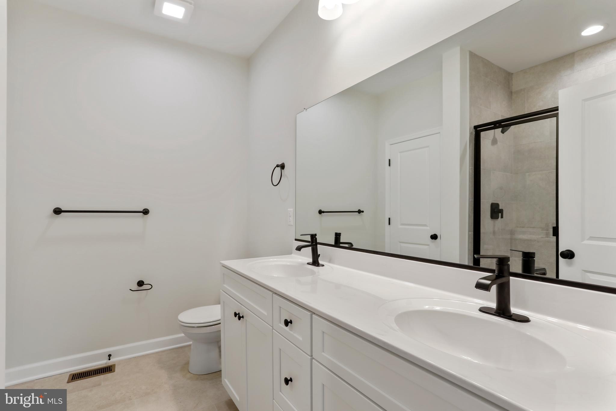 MIDDLE CREEK VISTAS - Residential