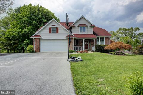 Photo of 64 Diller Dr, SHIPPENSBURG, PA 17257 (MLS # PACB2053466)