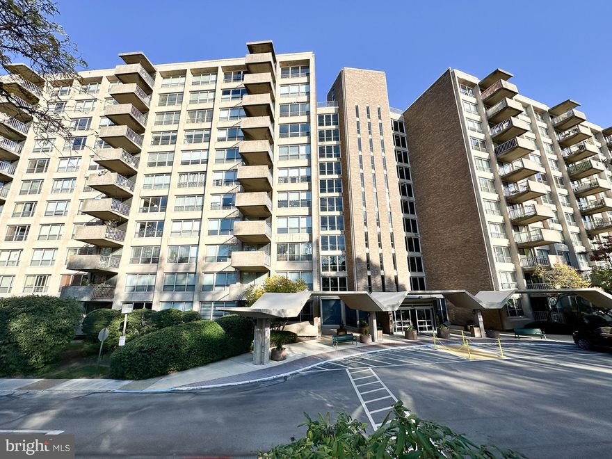 Escape to sunshine and serenity in this spacious corner condo at The Greenhill! Step through a gleaming marble entry framed by elegant arches into a bright, open-concept living space drenched in natural light. Large windows and multiple exposures bring the outdoors in, creating an uplifting atmosphere perfect for your warm-weather retreat. The living and dining areas flow effortlessly, offering generous space for entertaining or simply relaxing in the sun. Step through sliding doors to one of two private balconies — ideal for morning coffee, evening wine, or watching the light dance across the pool. The kitchen is both stylish and functional, featuring custom cabinetry, black granite countertops, and abundant storage. Enjoy casual meals at the integrated dining nook or host friends with ease. The adjoining laundry room and powder room add extra convenience. Your primary suite feels like a private resort — complete with custom built-ins, a luxurious ensuite bath with jetted tub, and more storage than you’ll ever need. Two additional bedrooms provide the perfect setup for guests, hobbies, or a sunny home office (with built-in desk already in place). With two garage spaces included (covered in the condo fee!) and a storage locker for your seasonal items, this home is made for effortless living. Spend your Greenhill season poolside, stress-free, and surrounded by light. This is where your next chapter begins.