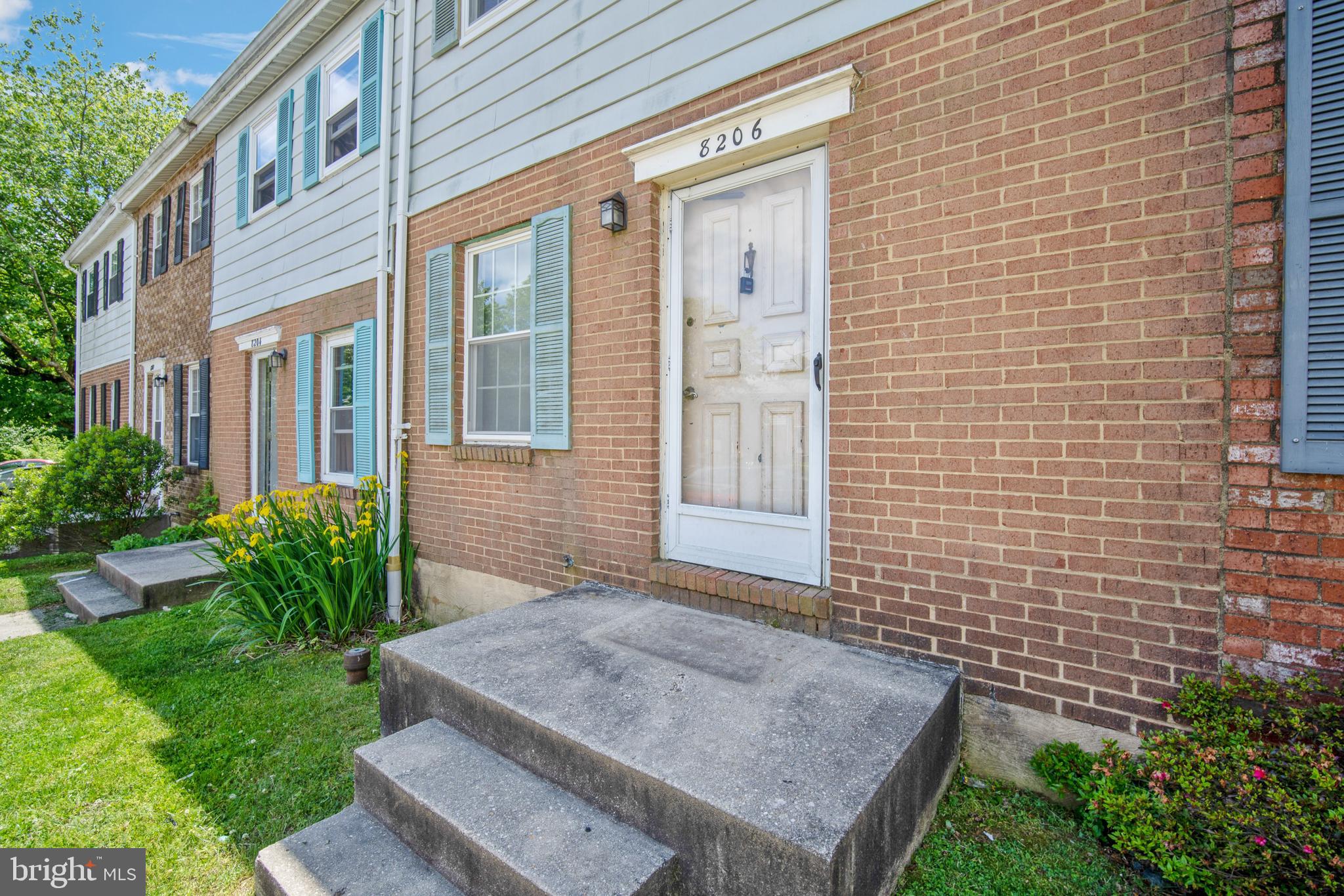 MULTIPLE OFFERS EXIST. HIGHEST AND BEST DUE BY 06/01/2020 AT NOON.Negotiated Short Sale, As-Is. Conventional loan type or Cash/ Hard Money buyer only. Seller will not make any repairs. This property is in overall decent shape but needs cosmetic repairs. Please bring best offer and prepare for it to take at least three to four months before closing, possibly more dependent upon third party approval.