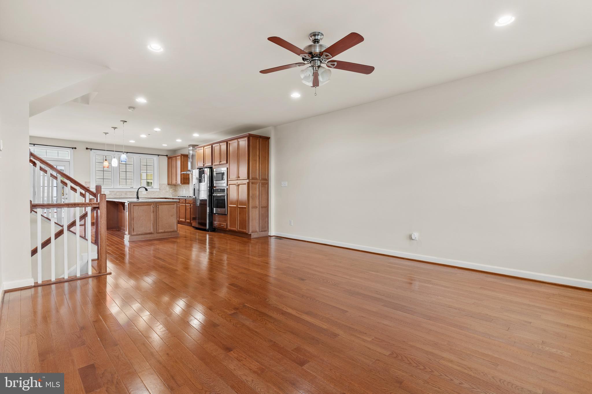 DISCOVERY SQUARE - Residential Lease