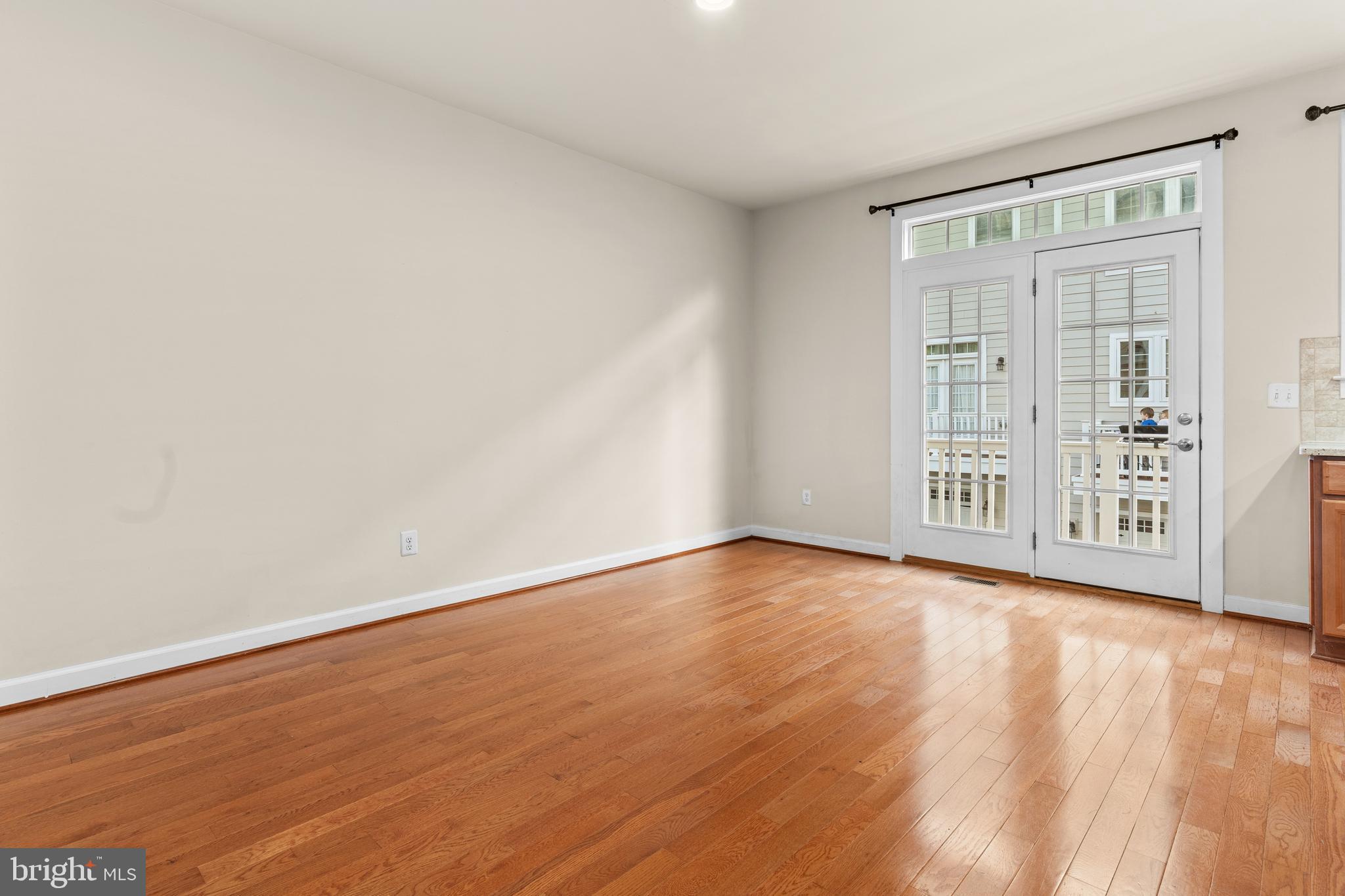 DISCOVERY SQUARE - Residential Lease