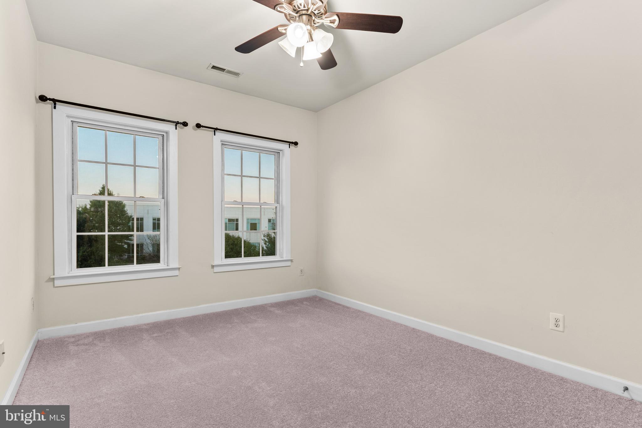 DISCOVERY SQUARE - Residential Lease