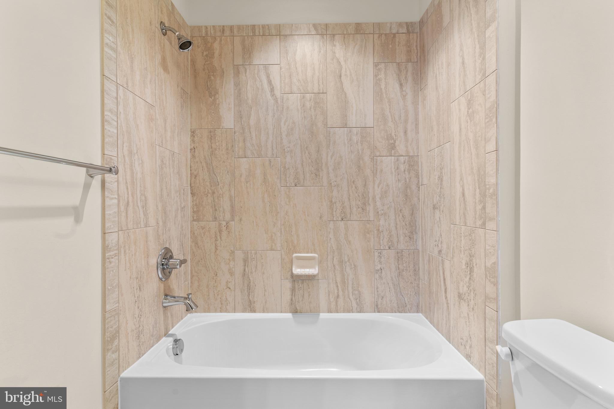 DISCOVERY SQUARE - Residential Lease