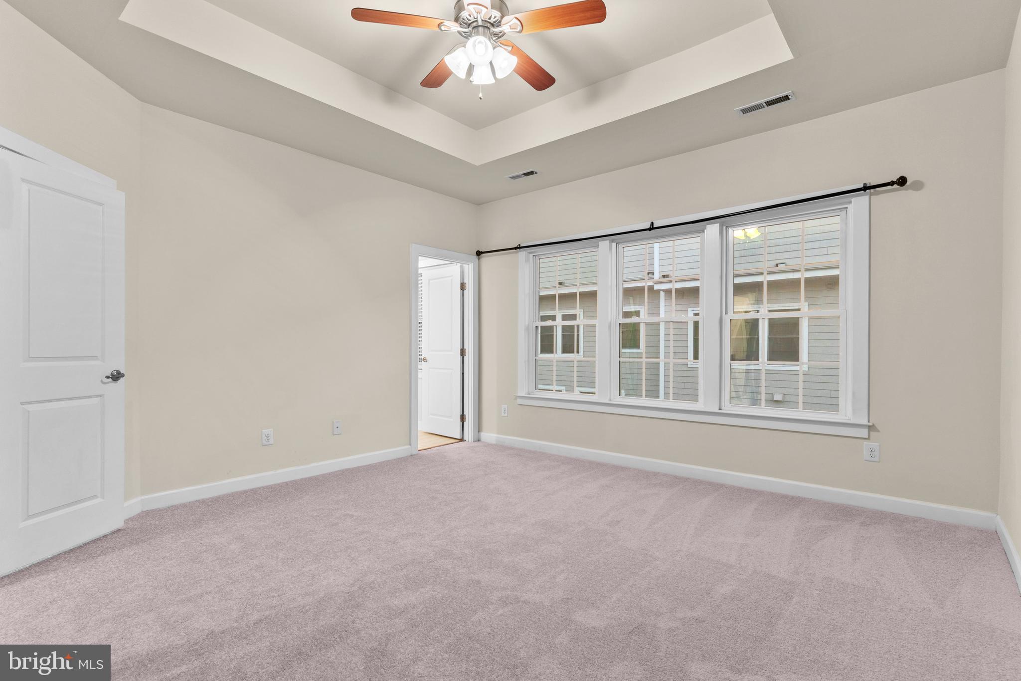 DISCOVERY SQUARE - Residential Lease